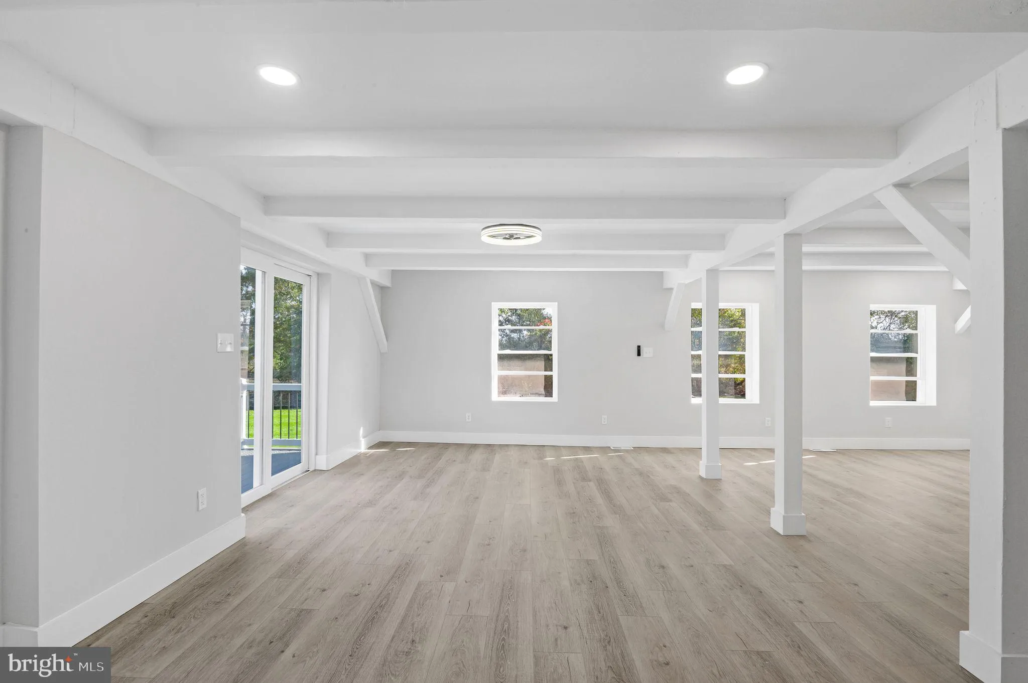 Vineland, New Jersey 08361, United States, 4 Bedrooms Bedrooms, ,3 BathroomsBathrooms,Residential,Active,40019