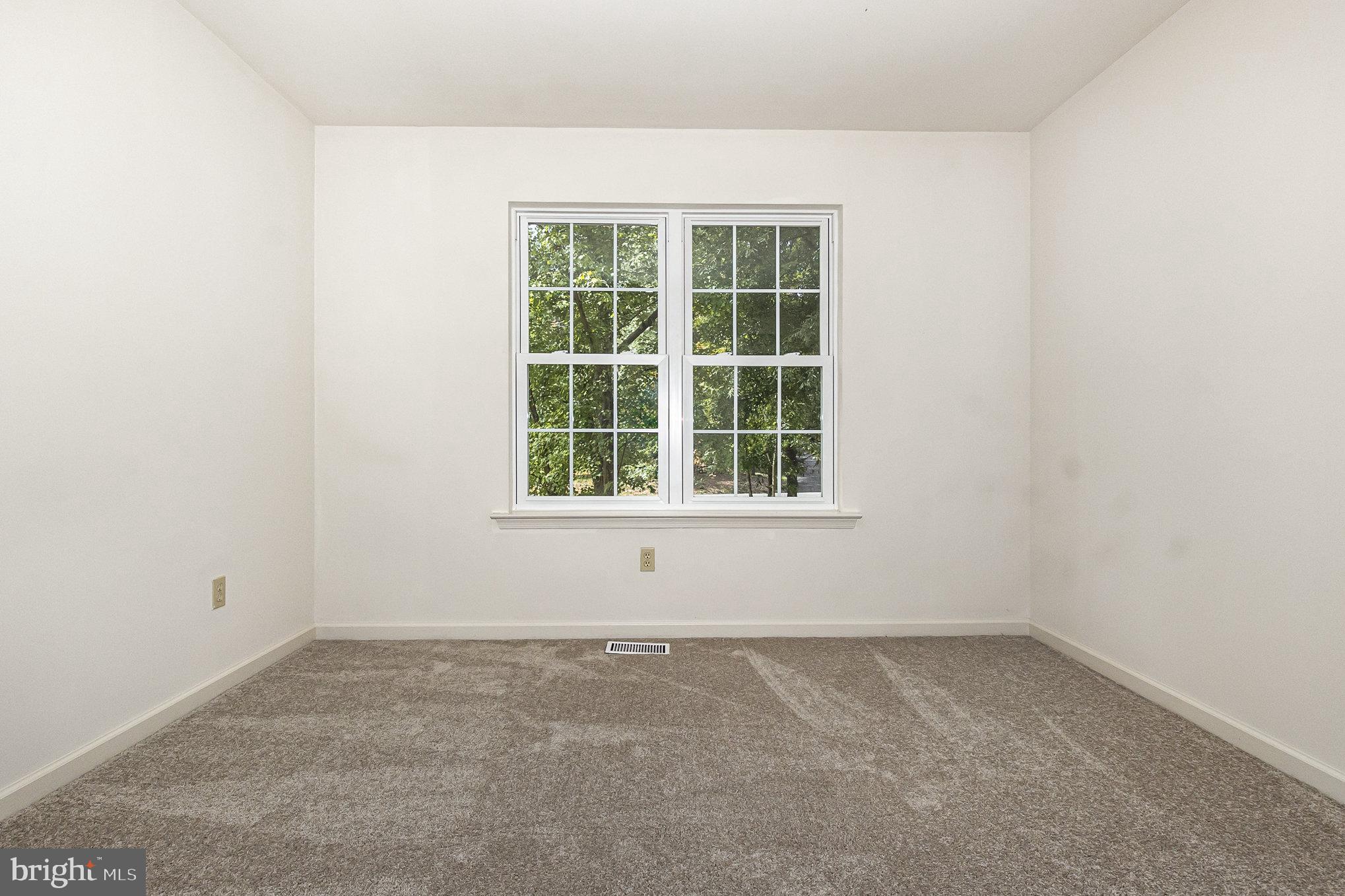 LAKE OF THE WOODS - Residential Lease