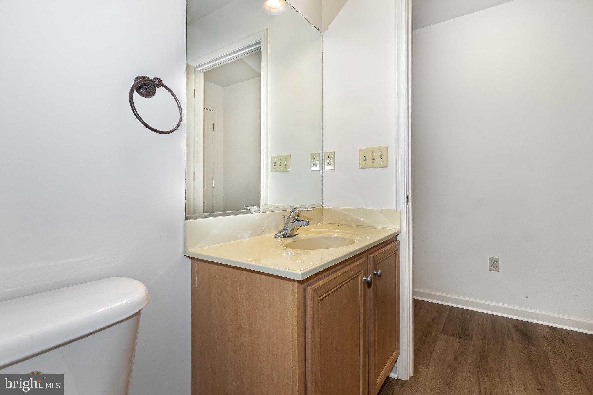 LAKE OF THE WOODS - Residential Lease