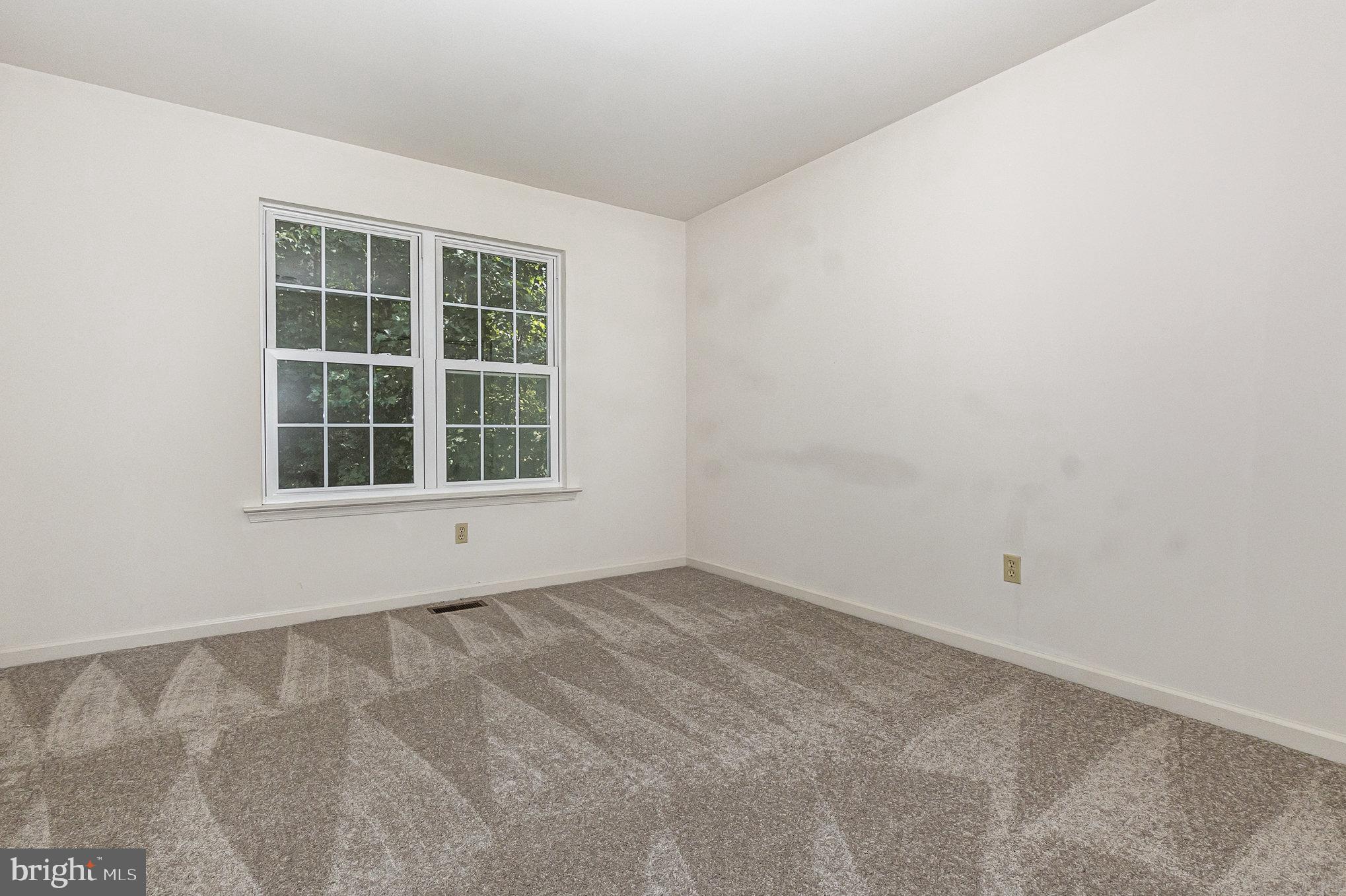 LAKE OF THE WOODS - Residential Lease