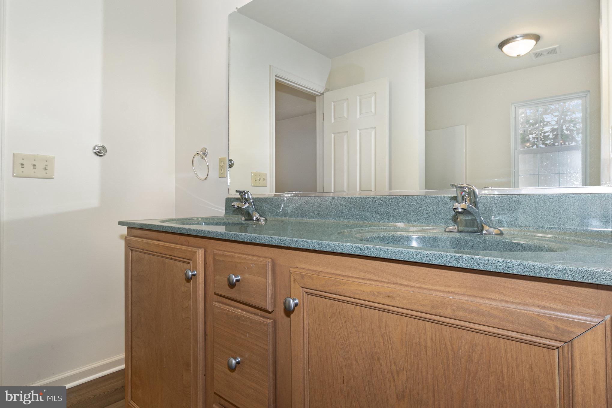 LAKE OF THE WOODS - Residential Lease