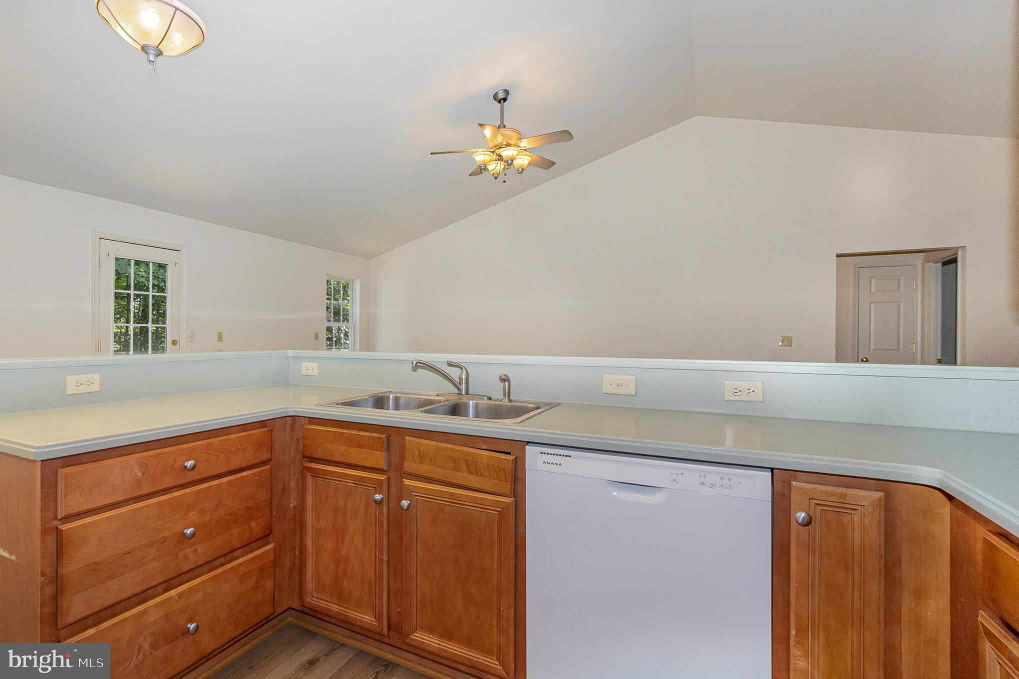 LAKE OF THE WOODS - Residential Lease