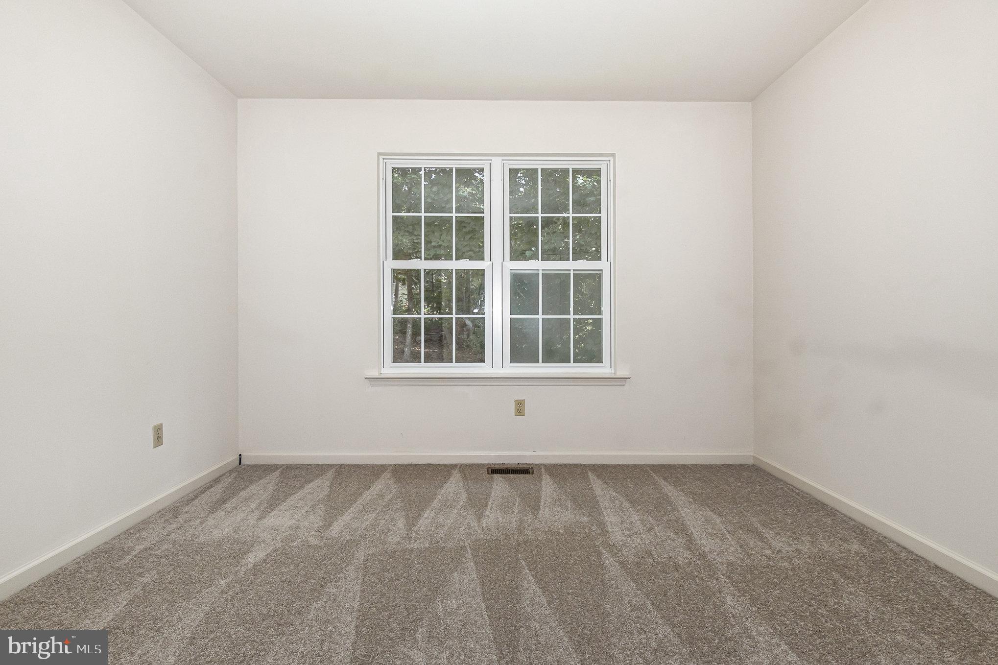 LAKE OF THE WOODS - Residential Lease