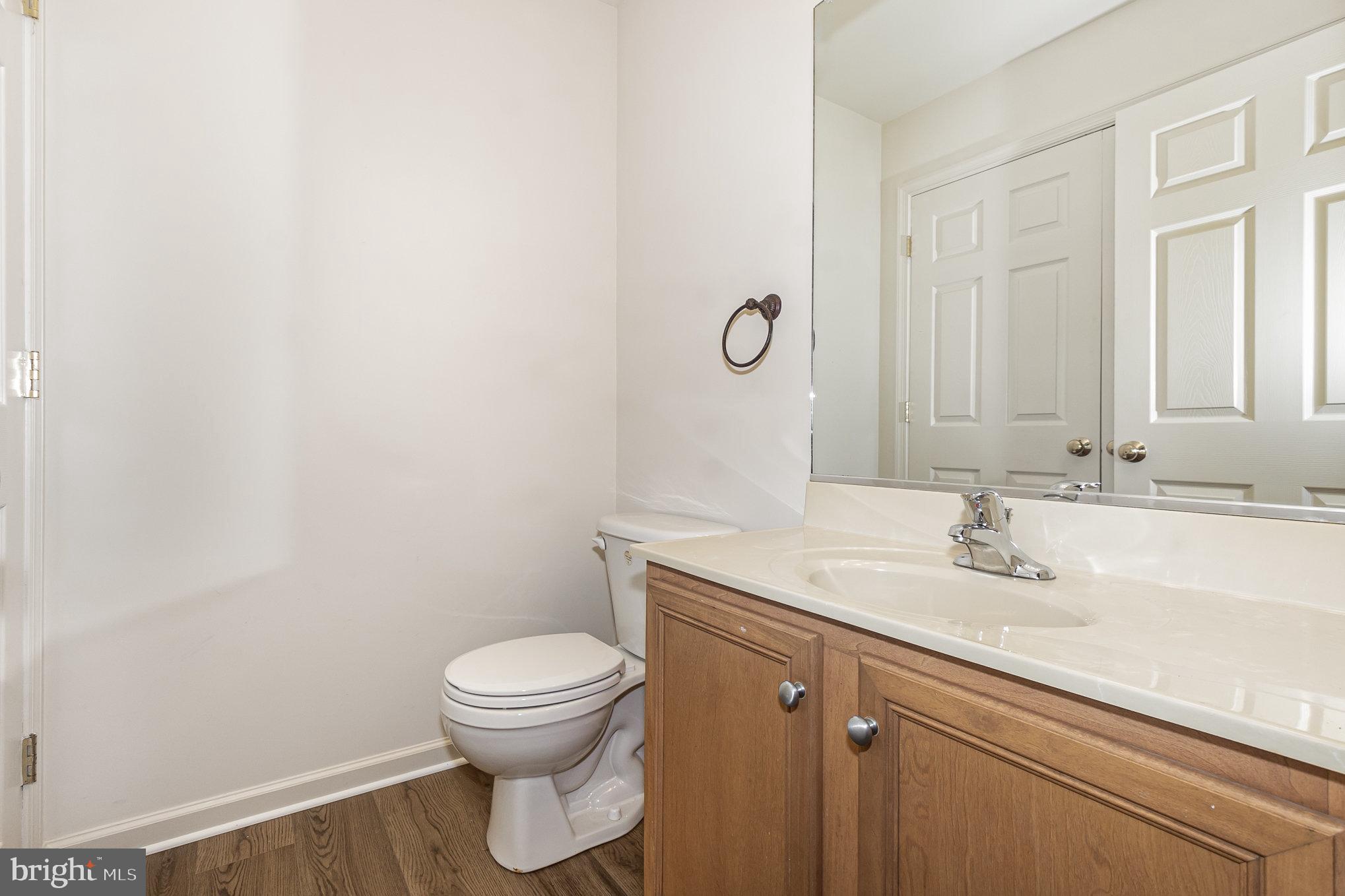 LAKE OF THE WOODS - Residential Lease