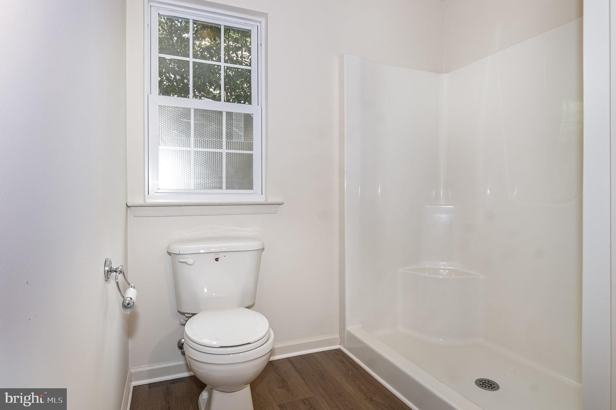 LAKE OF THE WOODS - Residential Lease