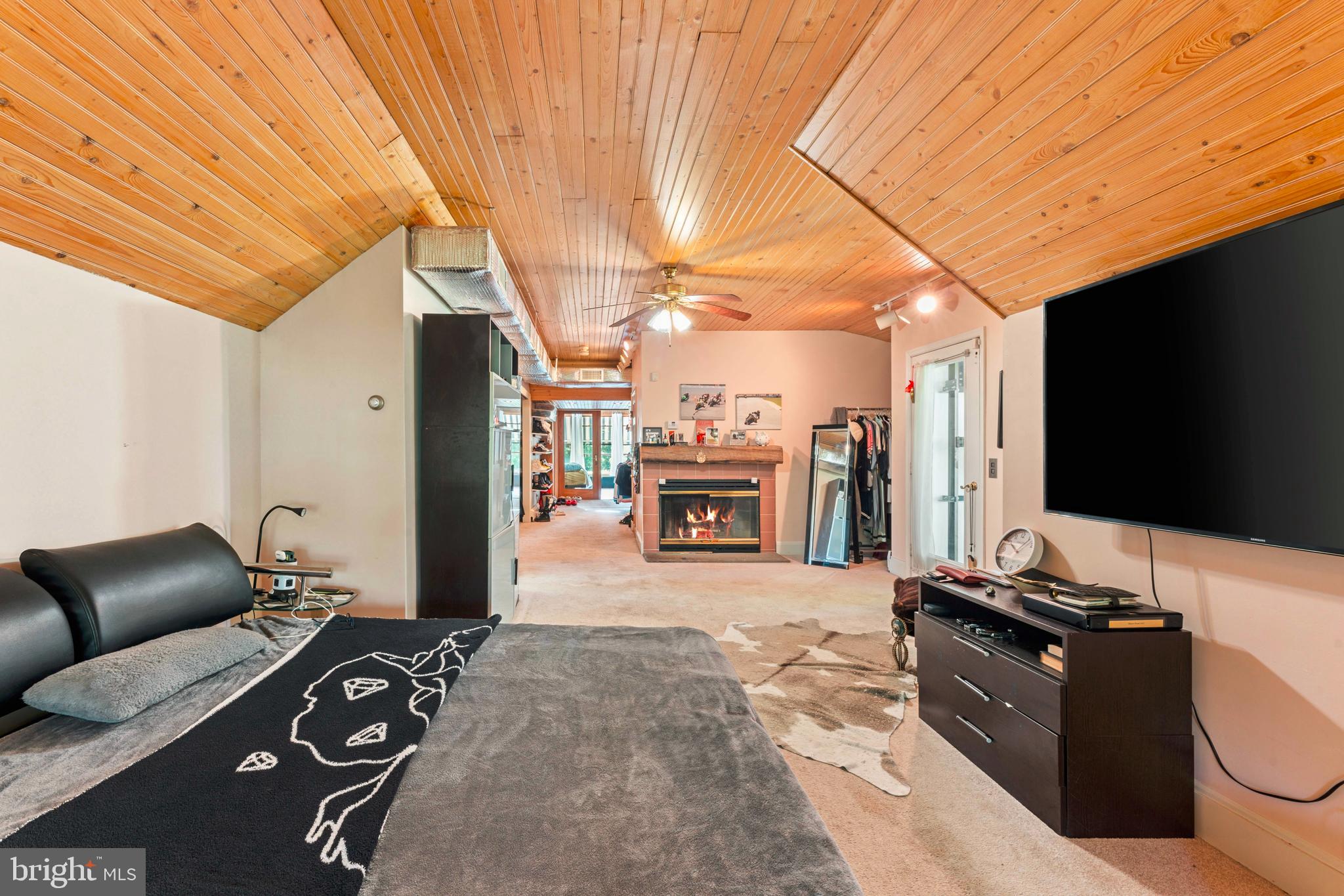 UPPER BLACK EDDY - Residential