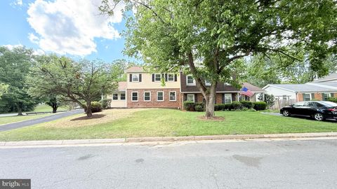 Photo of 501 Tavenner Court, STERLING, VA 20164 (MLS # VALO2128116)