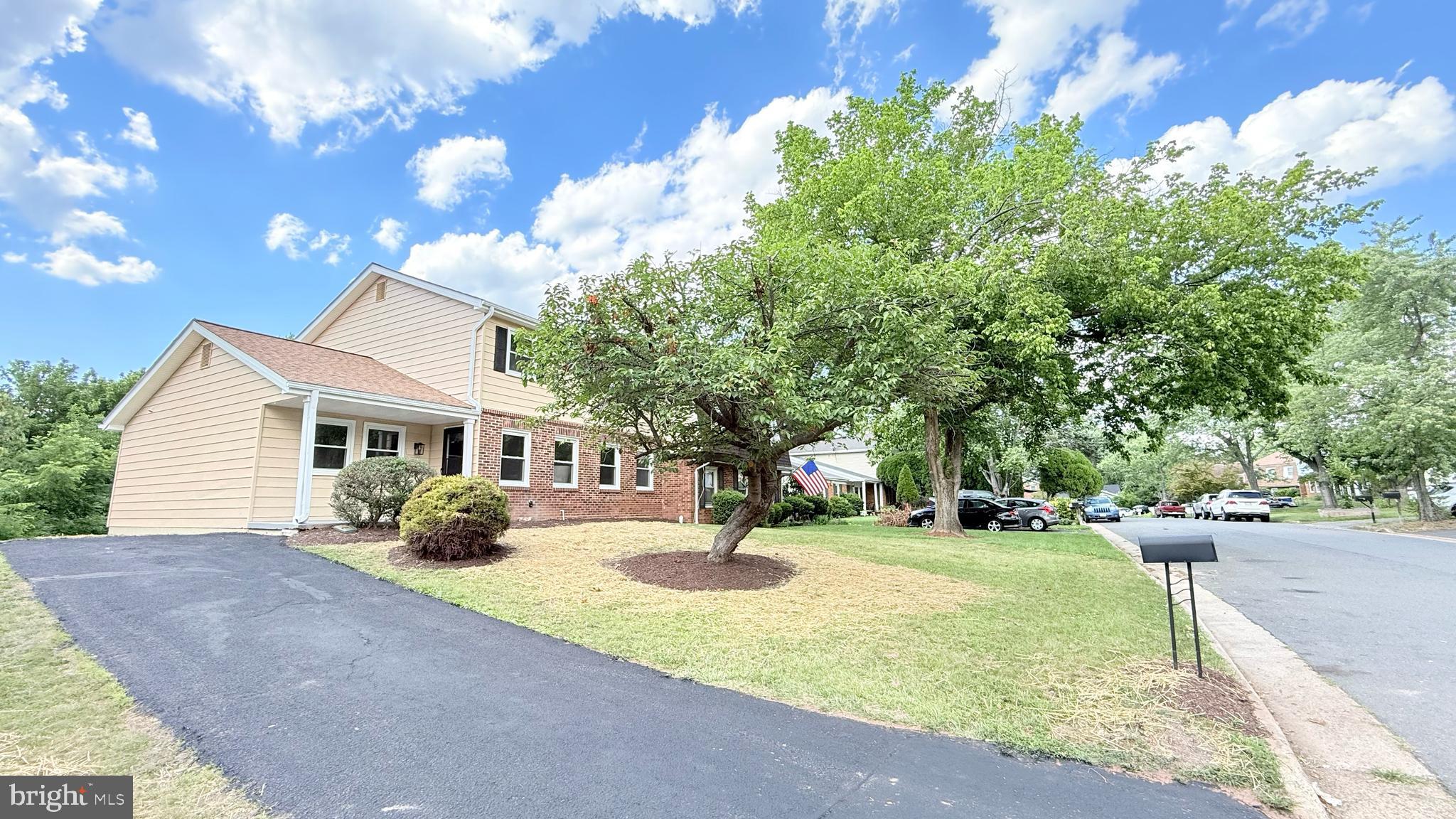 501 TAVENNER COURT
