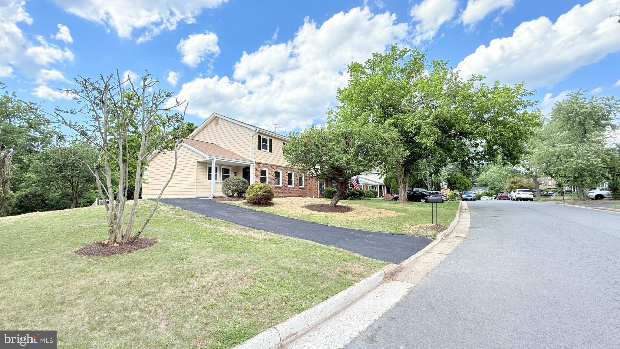 501 TAVENNER COURT