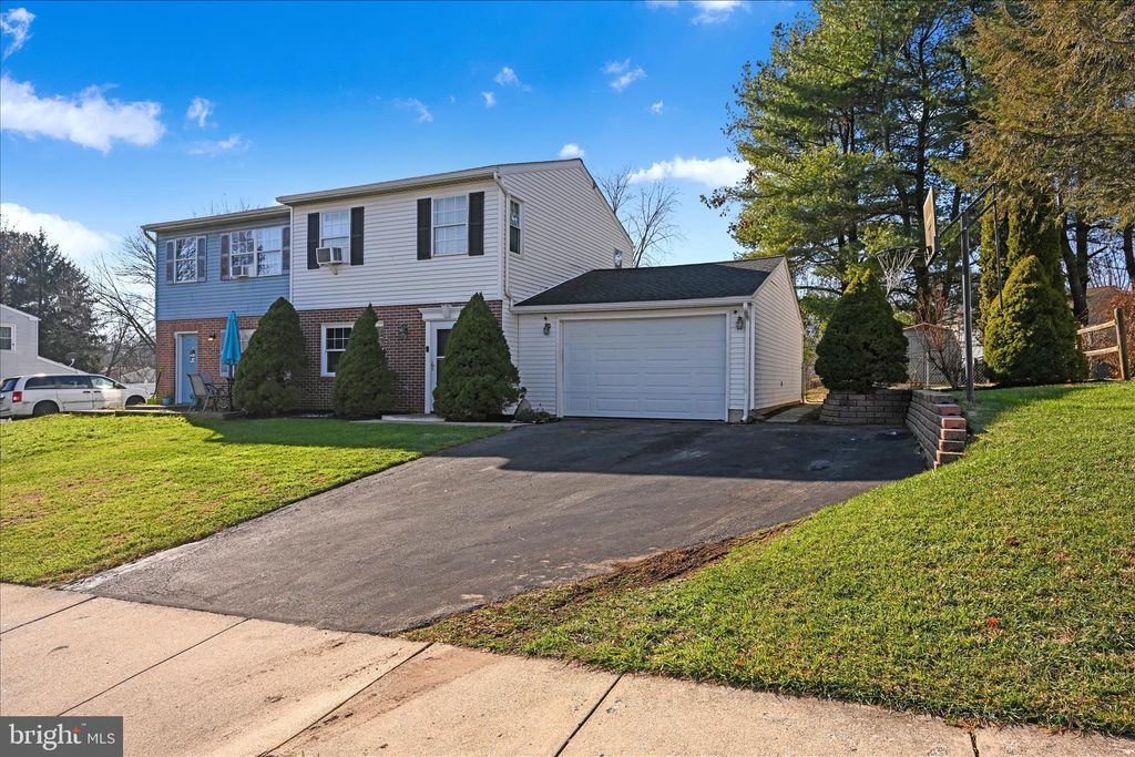 Photo of 1053 Williamsburg Road, LANCASTER, PA 17603 (MLS # PALA2079558)