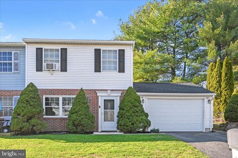 1053 WILLIAMSBURG ROAD LANCASTER PA 17603