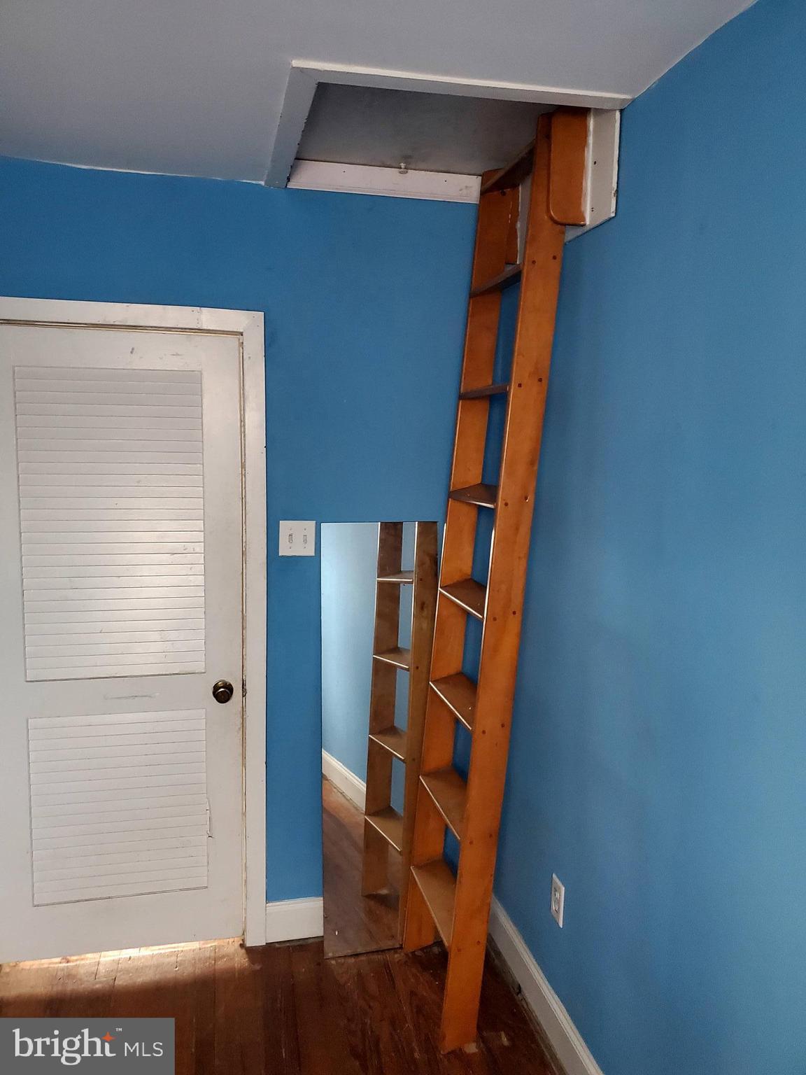 FOX CHASE - Residential