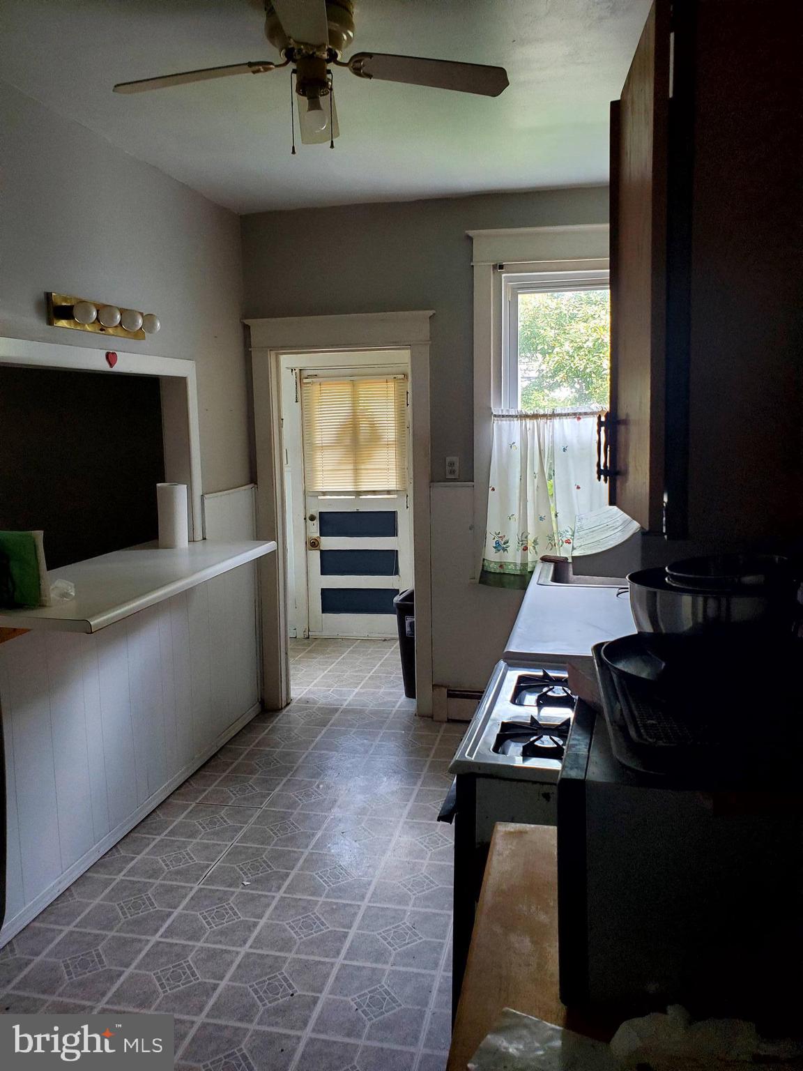 FOX CHASE - Residential