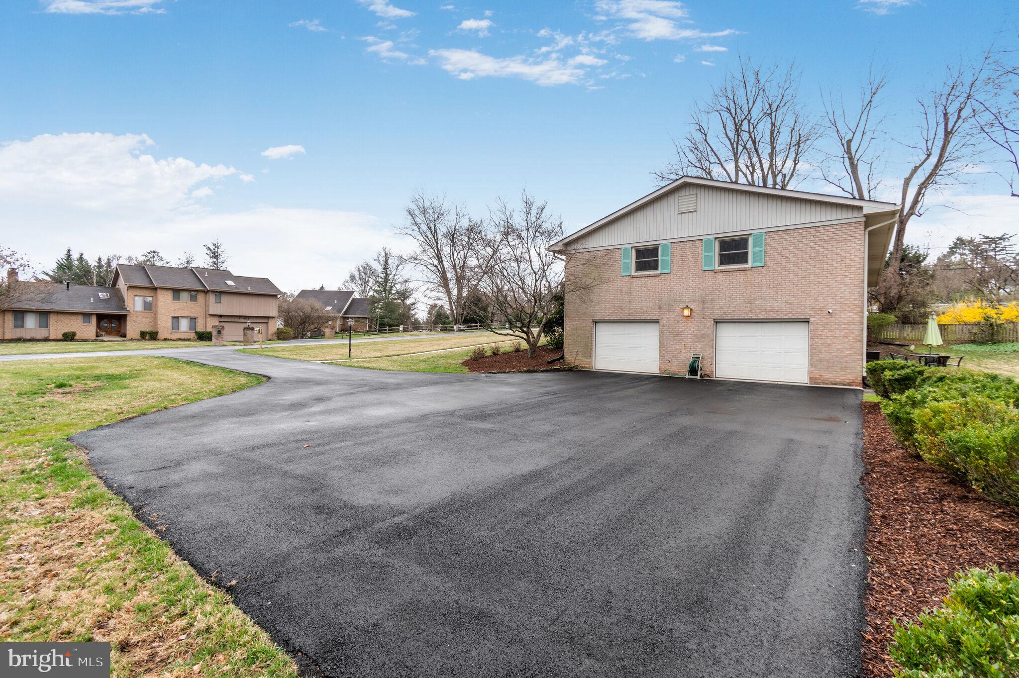 11500 LE HAVRE DRIVE