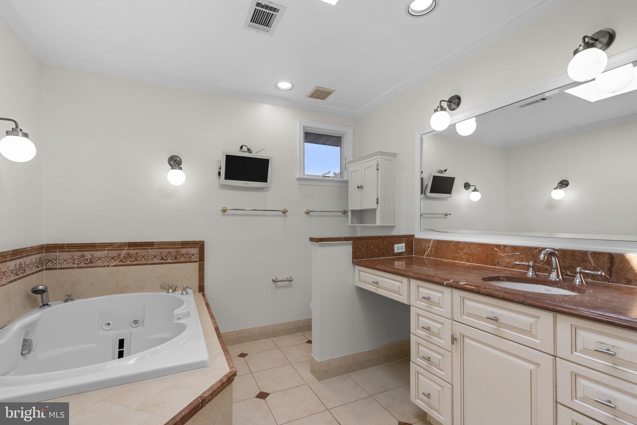 MAPLEWOOD ESTATES - Residential