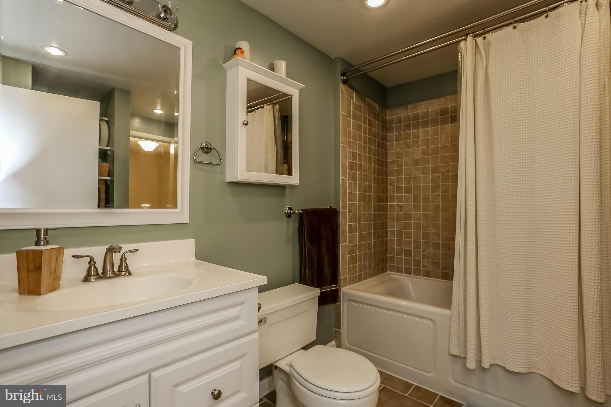 NEWINGTON FOREST - Residential