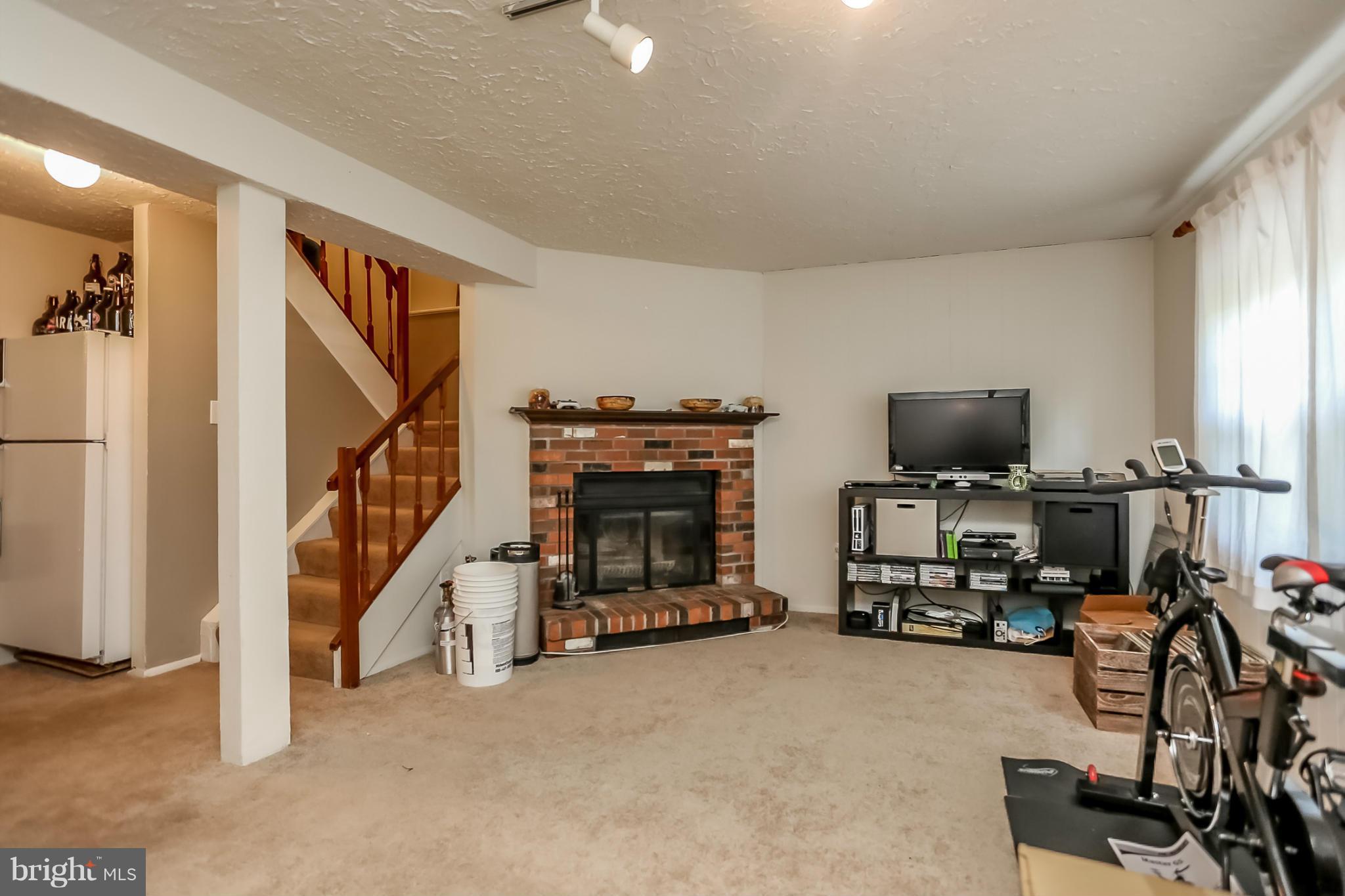 NEWINGTON FOREST - Residential