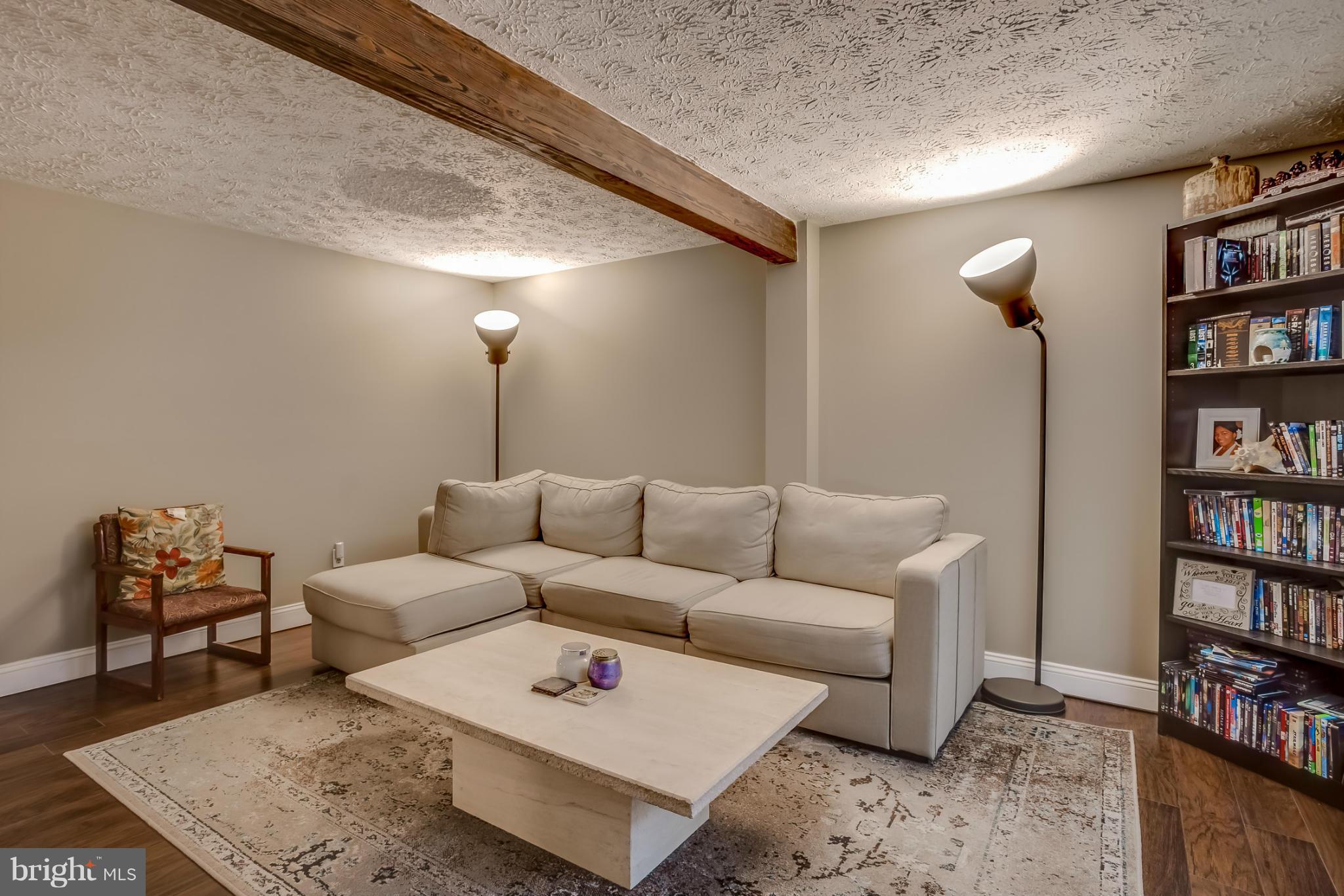 NEWINGTON FOREST - Residential