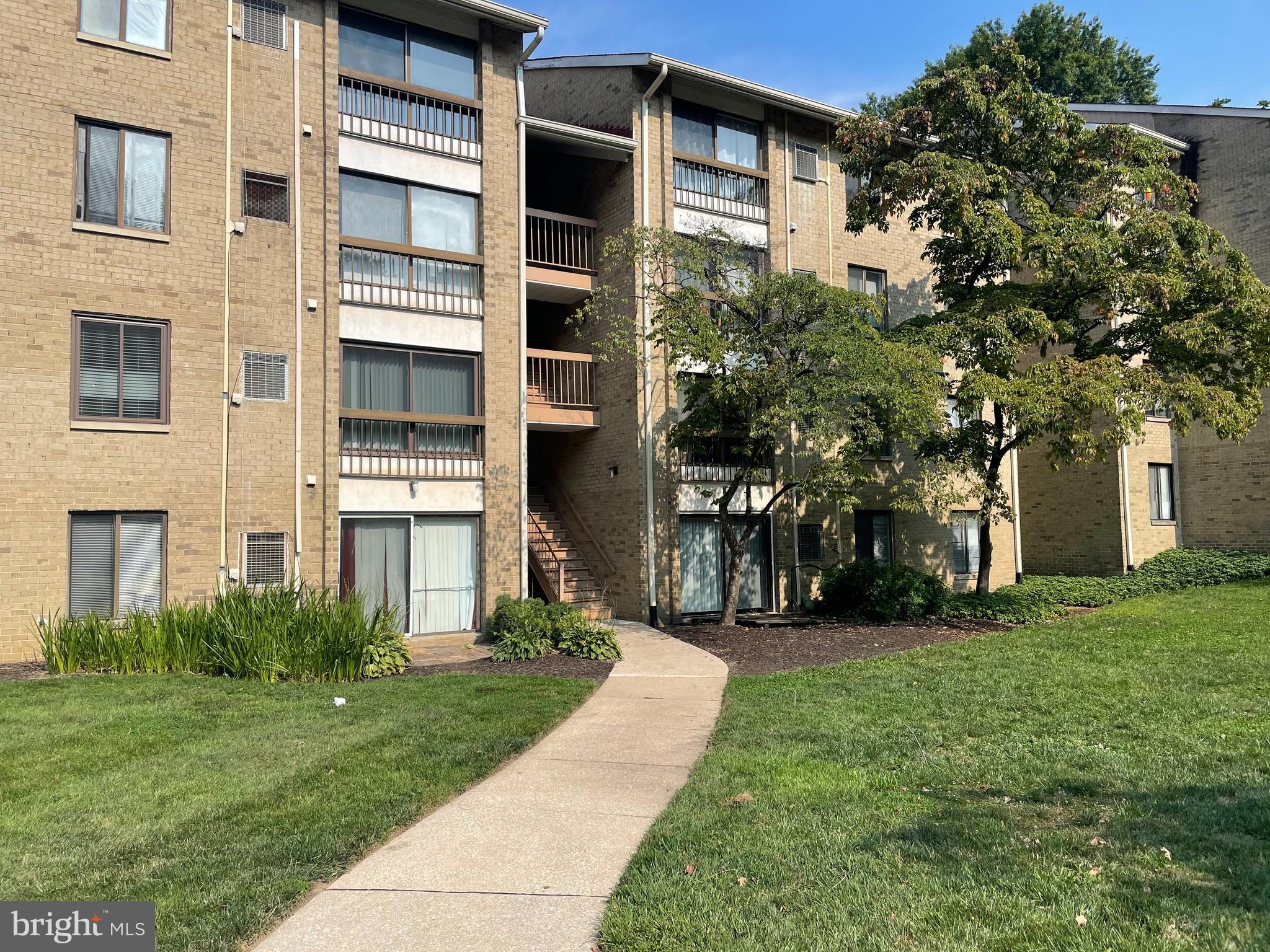 LONG REACH KNOLLS - Residential Lease
