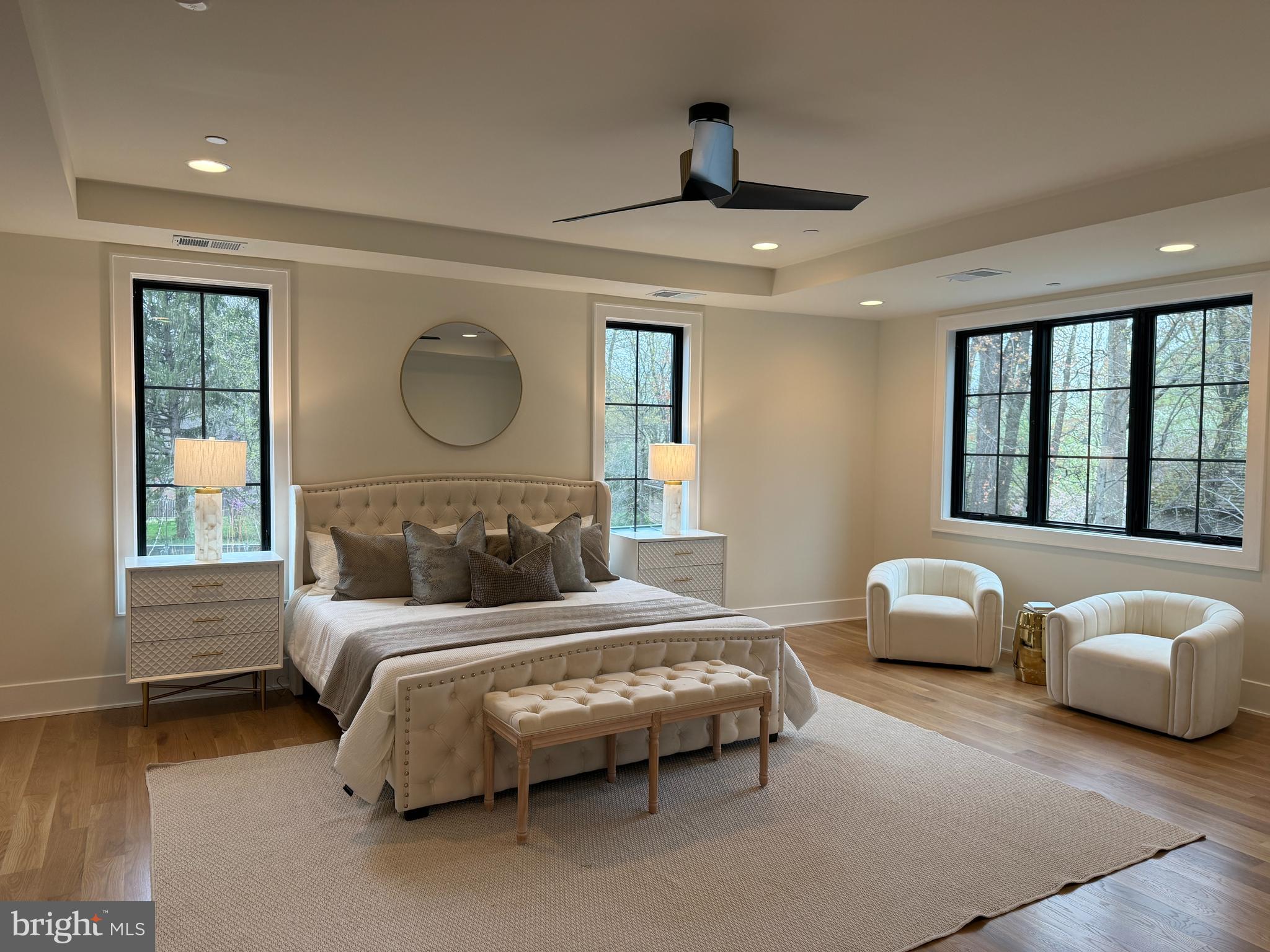 MARY KNOLLS - Residential