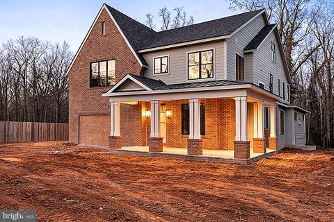 7601 MARYKNOLL AVENUE BETHESDA MD 20817