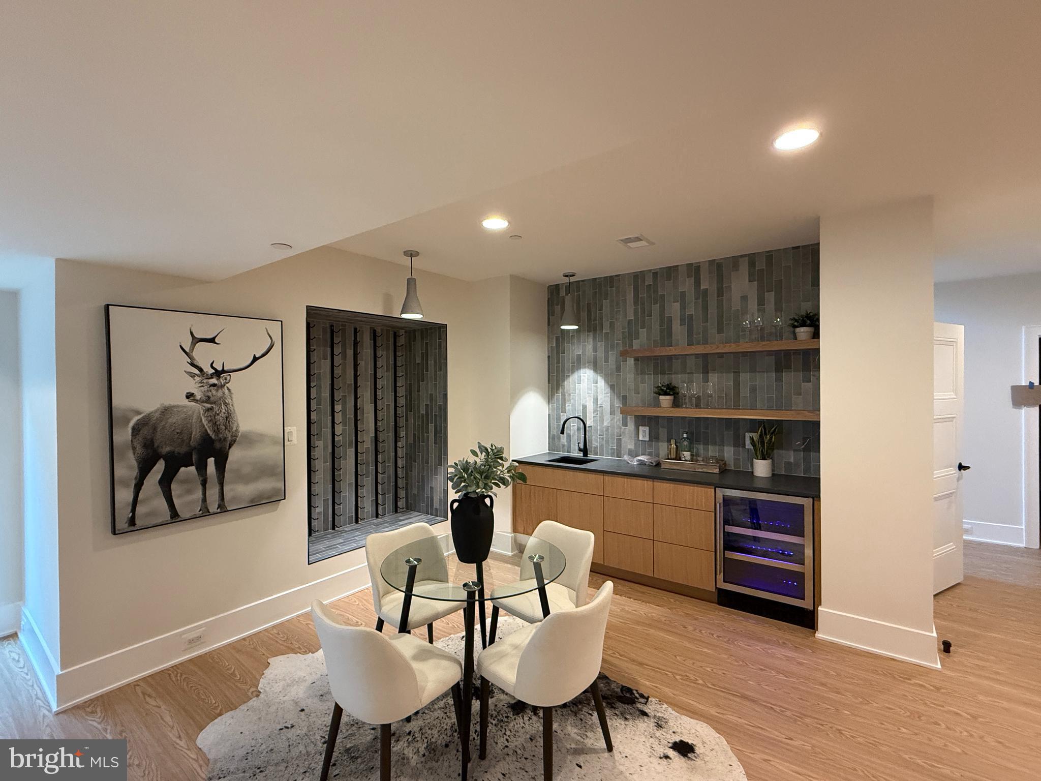 MARY KNOLLS - Residential