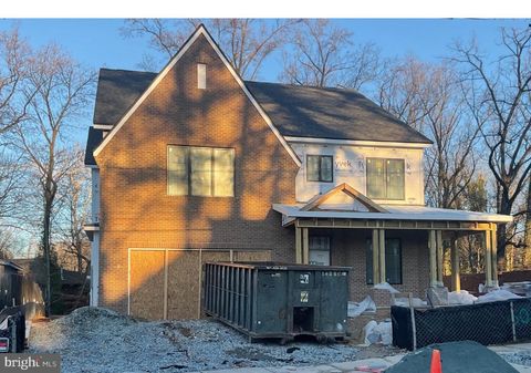 Photo of 7601 Maryknoll Avenue, BETHESDA, MD 20817 (MLS # MDMC2151914)