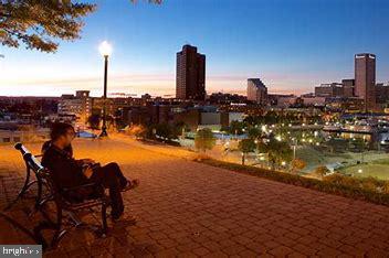 LOCUST POINT - Residential