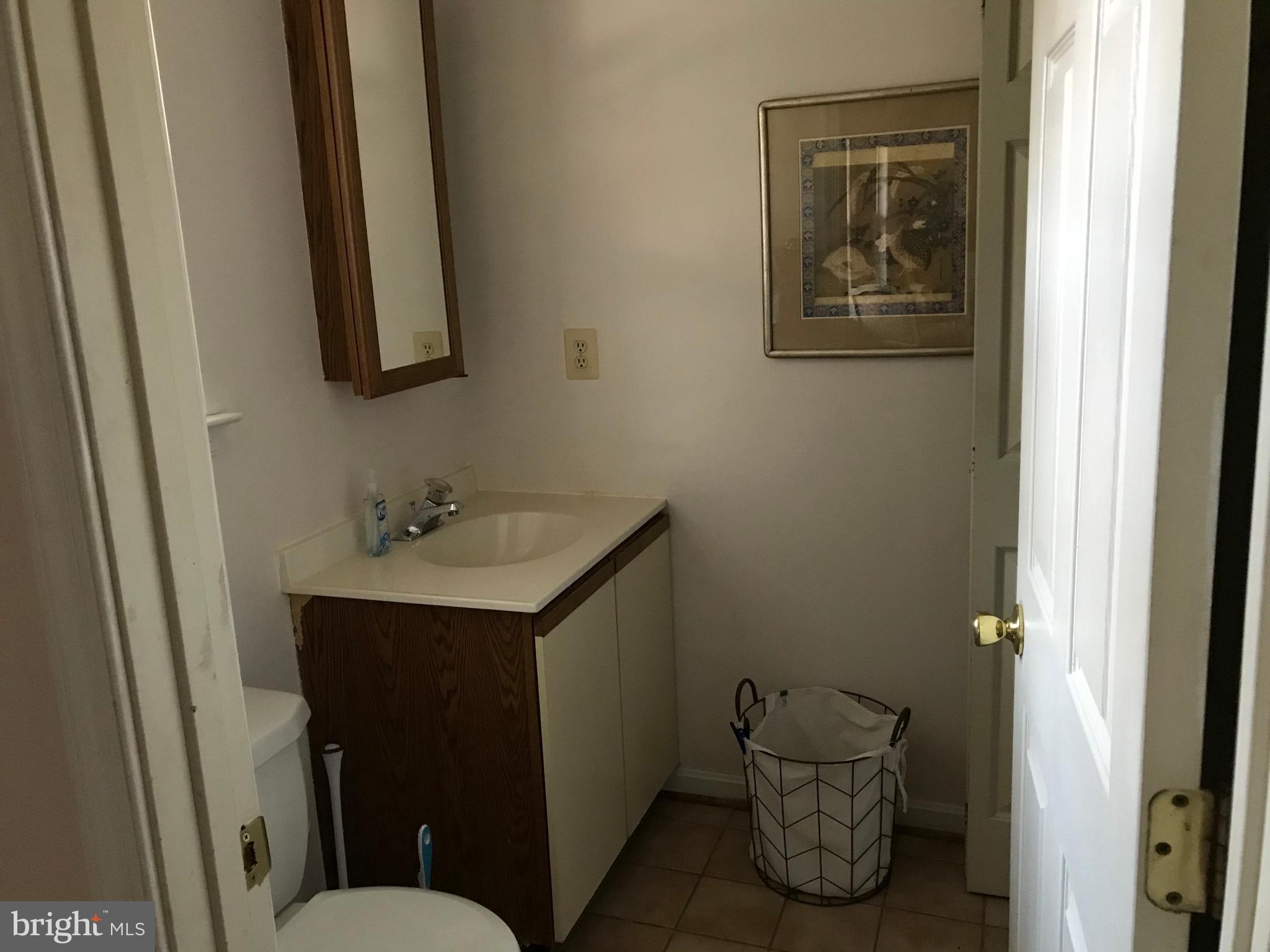 JONES STATION - Residential Lease