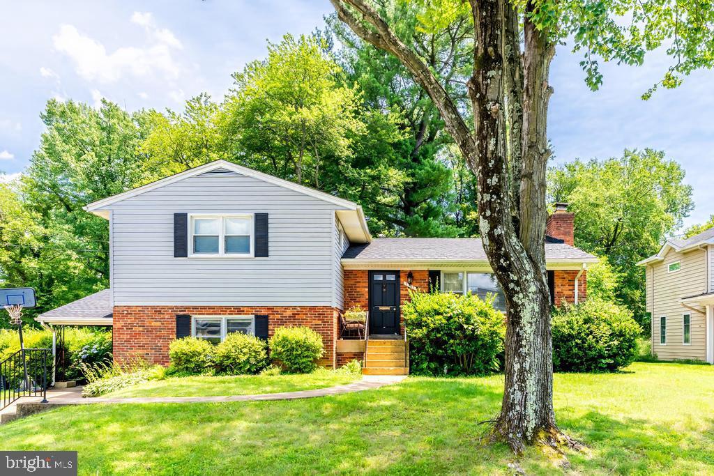 Fantastic Location in sought after West Lewinsville Heights! This .33 acre lot offers convenience to Downtown McLean, Commuter Routes, Kent Gardens Elementary, Longfellow Middle School, McLean High School, McLean Swim & Tennis Association, Tuckahoe Swim Club, Lewinsville Park, McLean Farmers Market and some of the best shopping, dining and entertainment in the region!
This 3 bedroom/3 bath home is ready for updates or bring plans and the builder of your choice to start fresh. The large lot provides ample space to create the home and outdoor space of your dreams! No HOA restrictions.