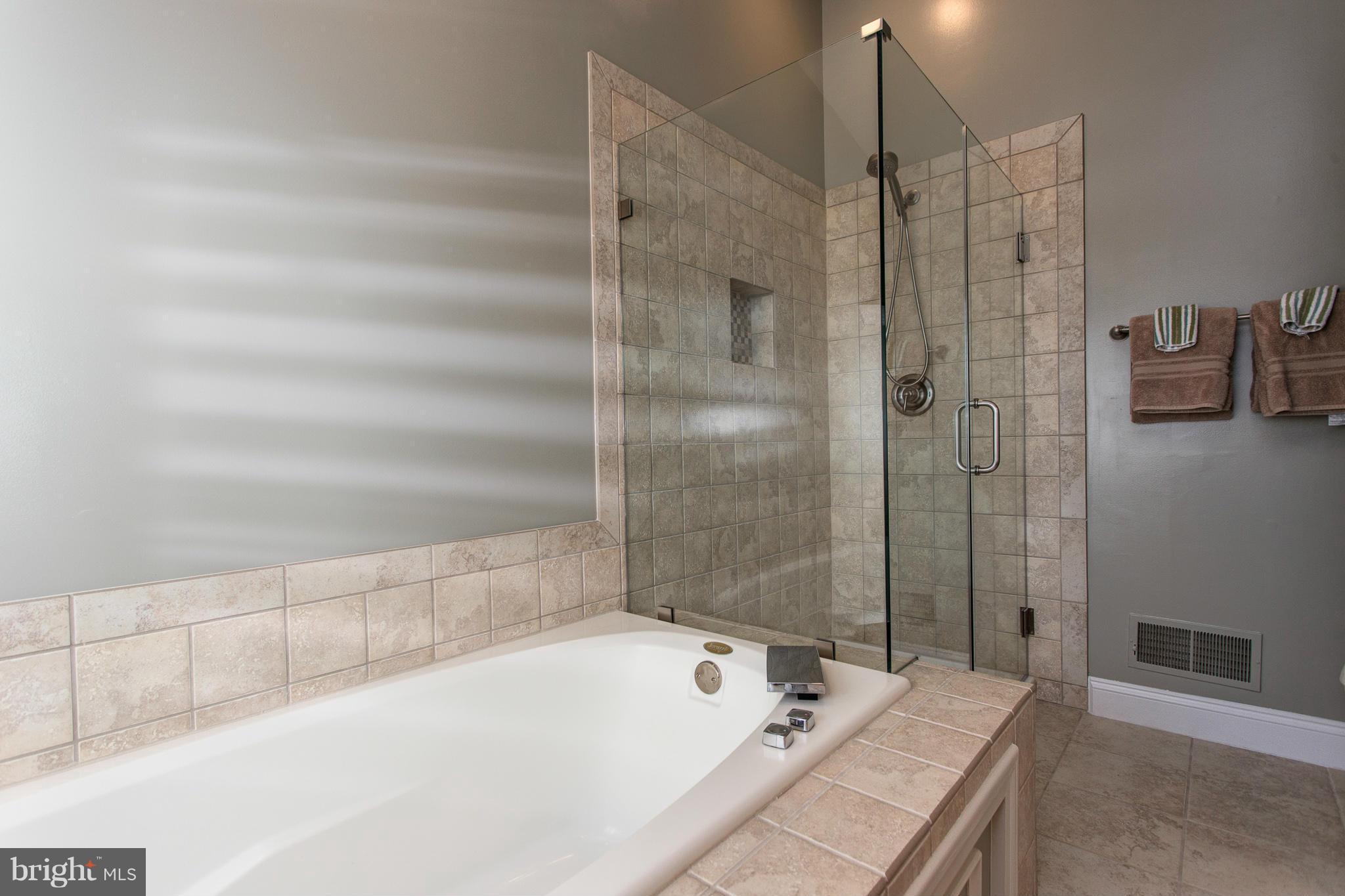 LIFESTYLE AT SULLY STATION - Residential