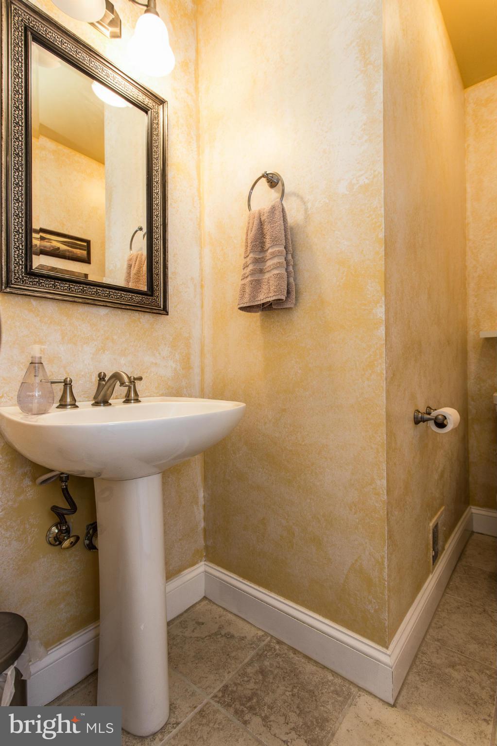 LIFESTYLE AT SULLY STATION - Residential