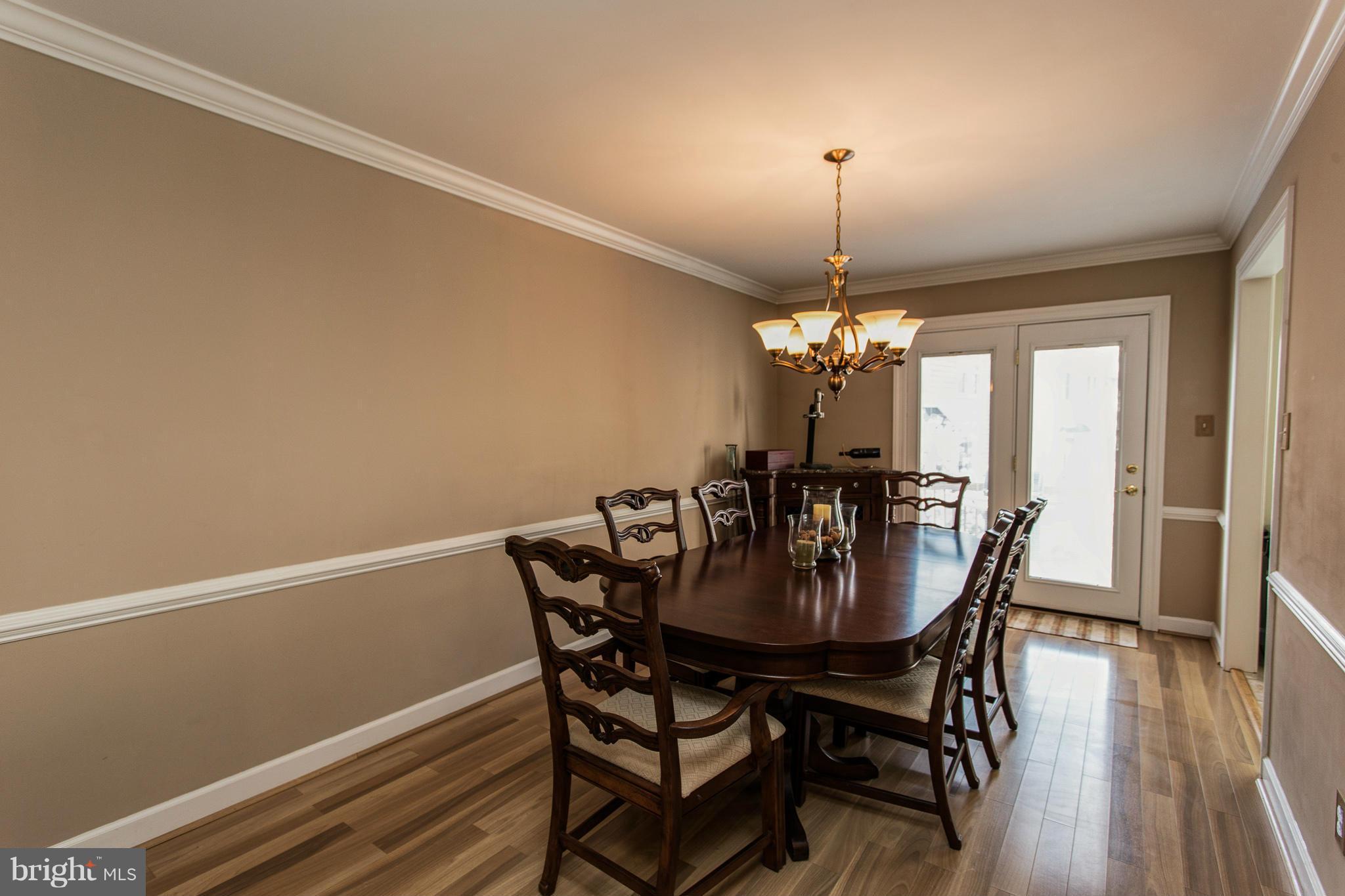 LIFESTYLE AT SULLY STATION - Residential