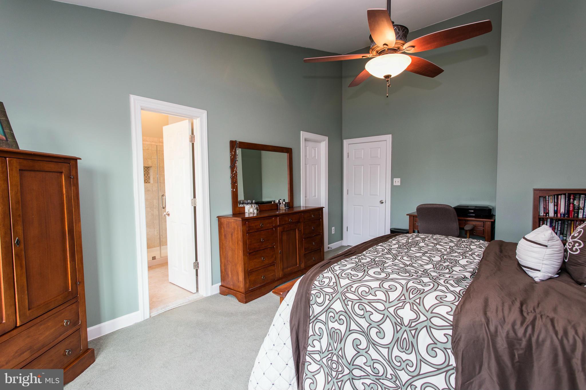 LIFESTYLE AT SULLY STATION - Residential