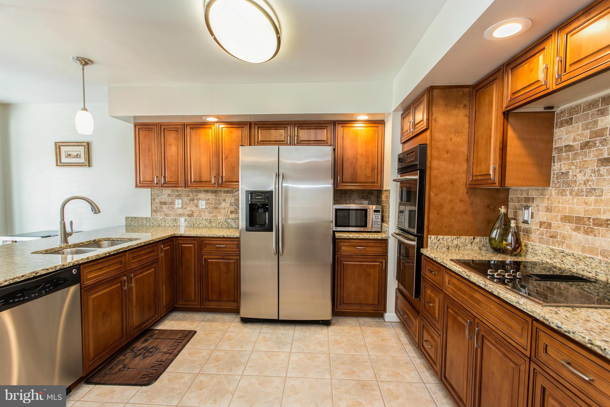 LIFESTYLE AT SULLY STATION - Residential