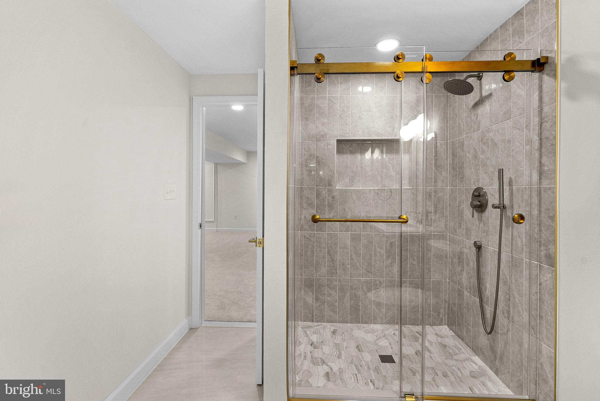 FRANKLIN FARM - Residential