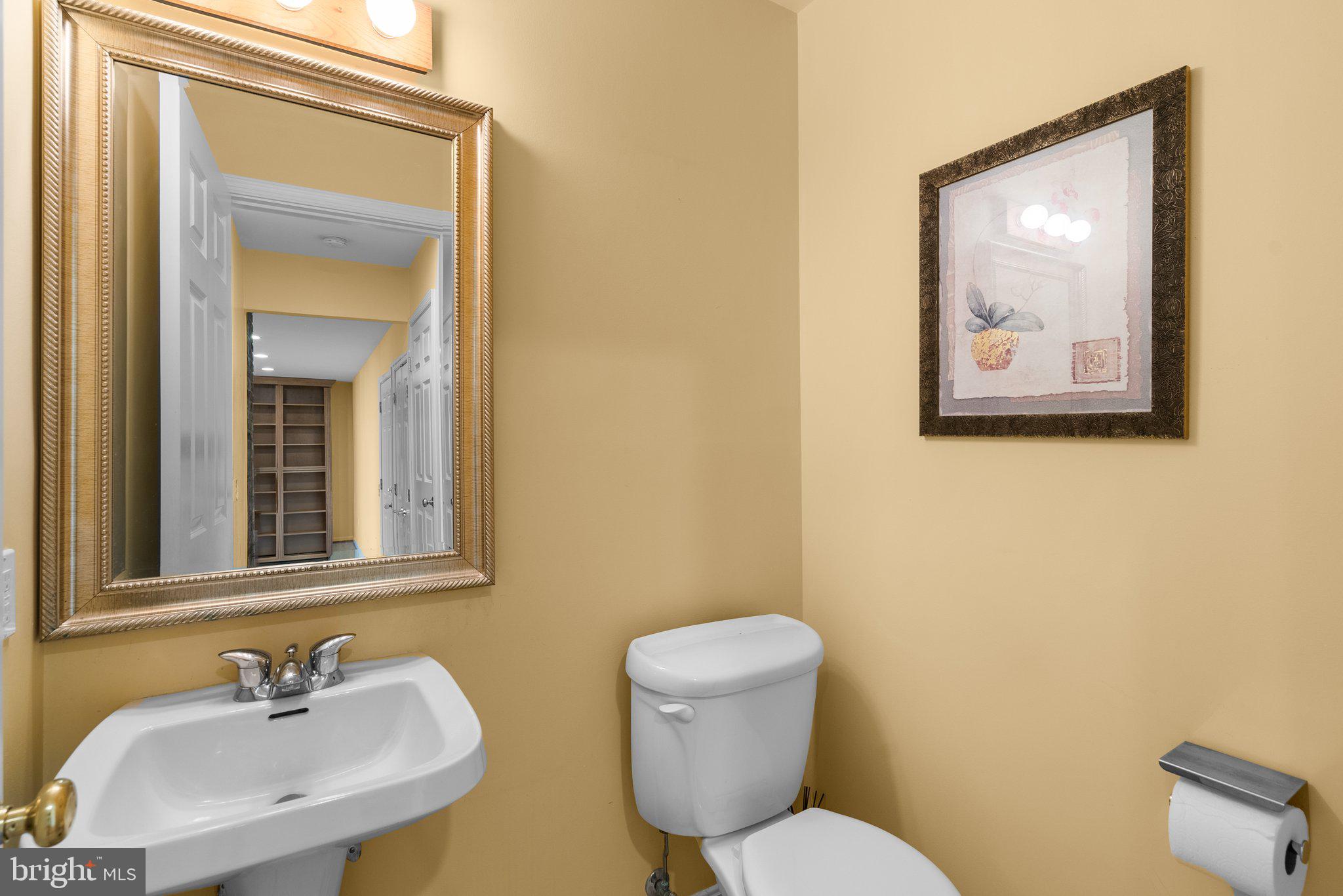 FOX HILLS OF POTOMAC - Residential Lease