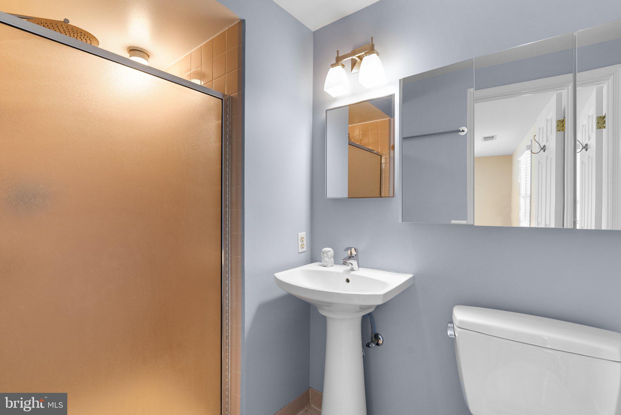 FOX HILLS OF POTOMAC - Residential Lease