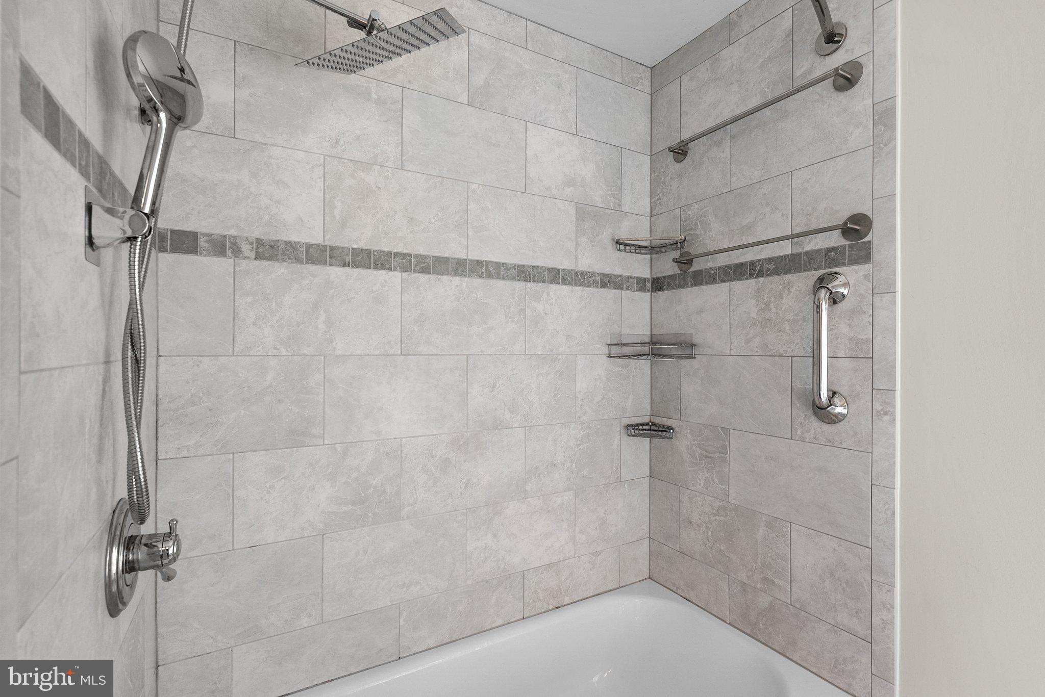 FOX HILLS OF POTOMAC - Residential Lease