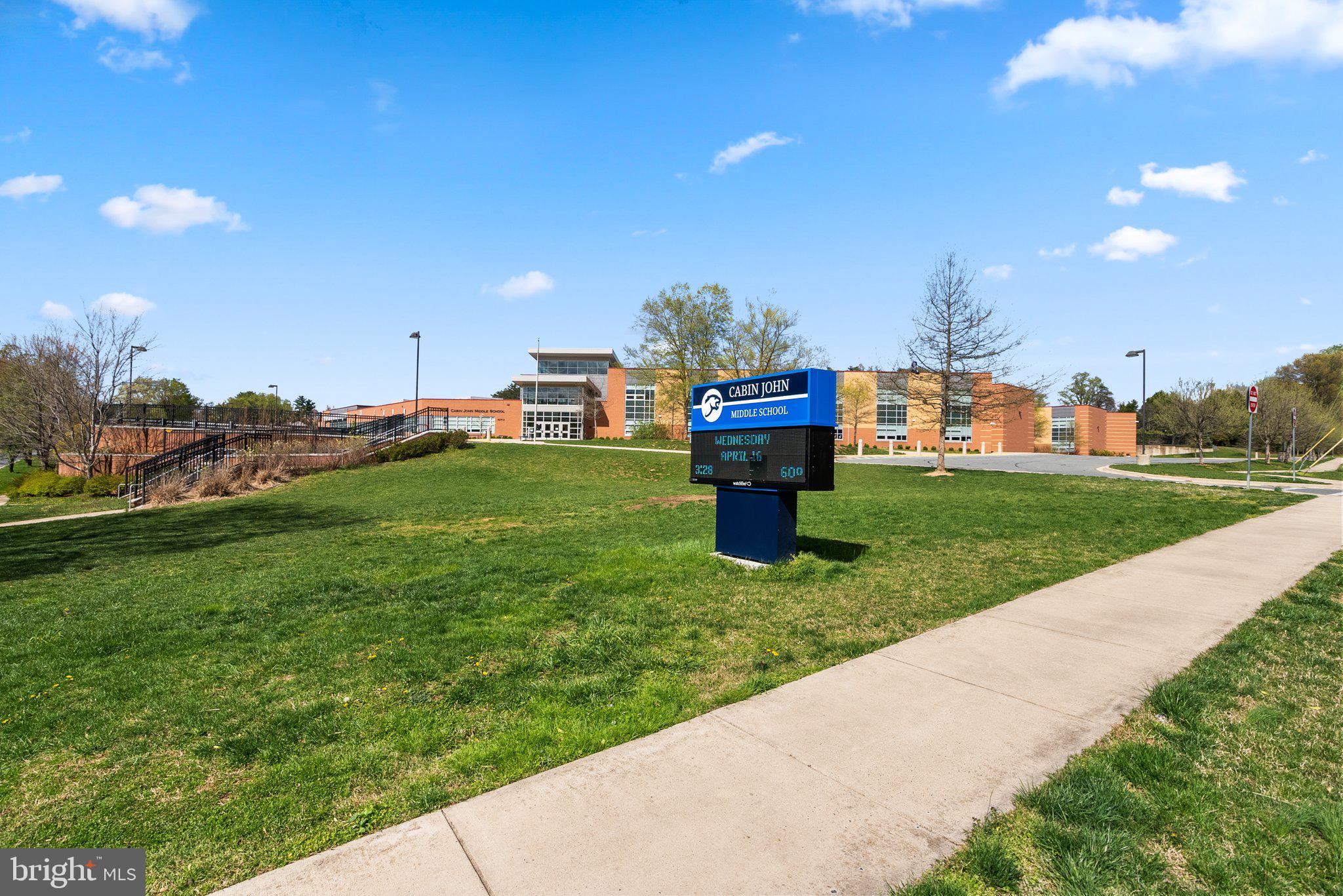 FOX HILLS OF POTOMAC - Residential Lease