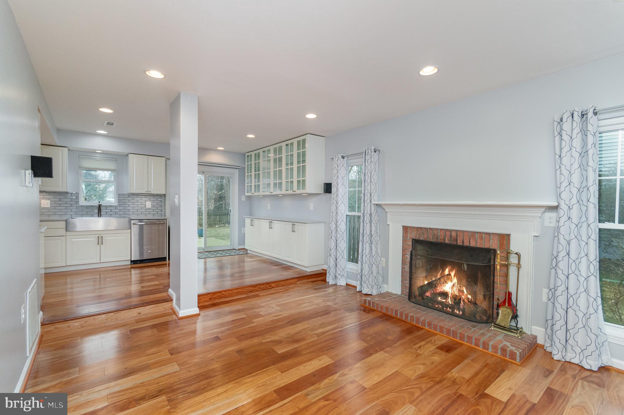 15090 HOLLEYSIDE DRIVE