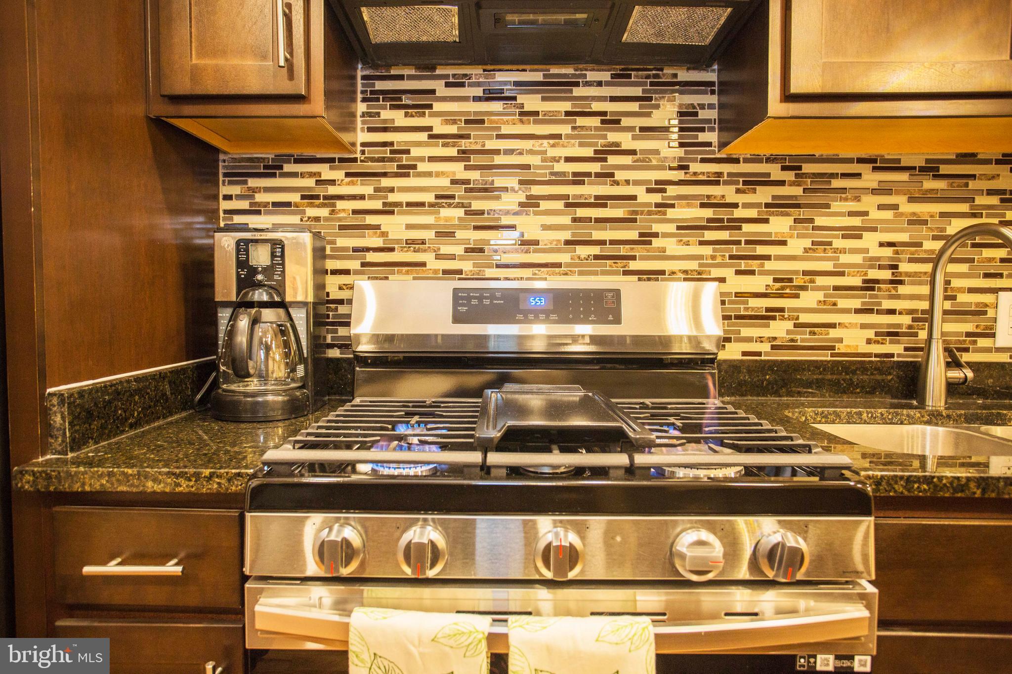 EAST BALTIMORE MIDWAY - Residential