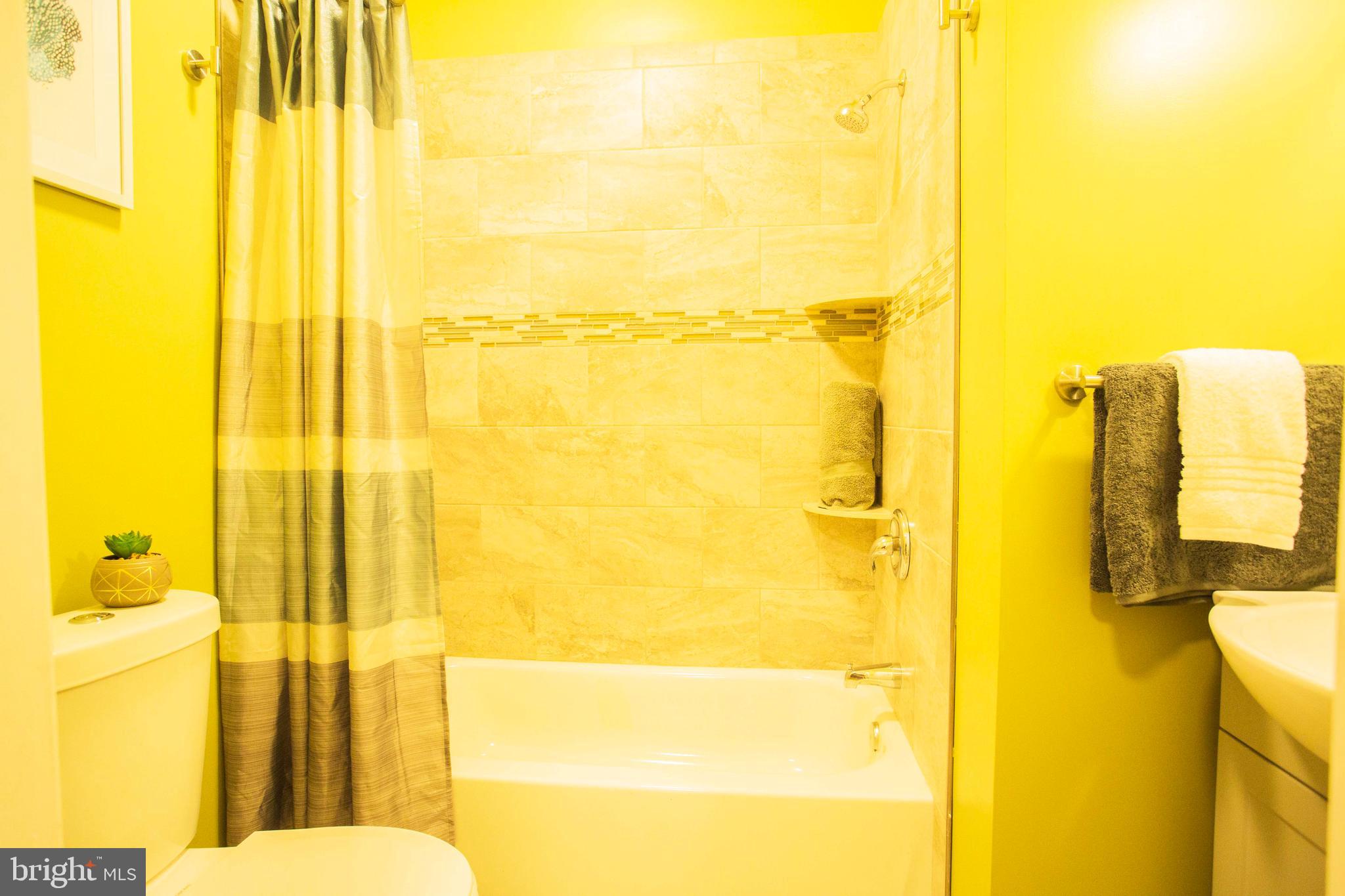 EAST BALTIMORE MIDWAY - Residential