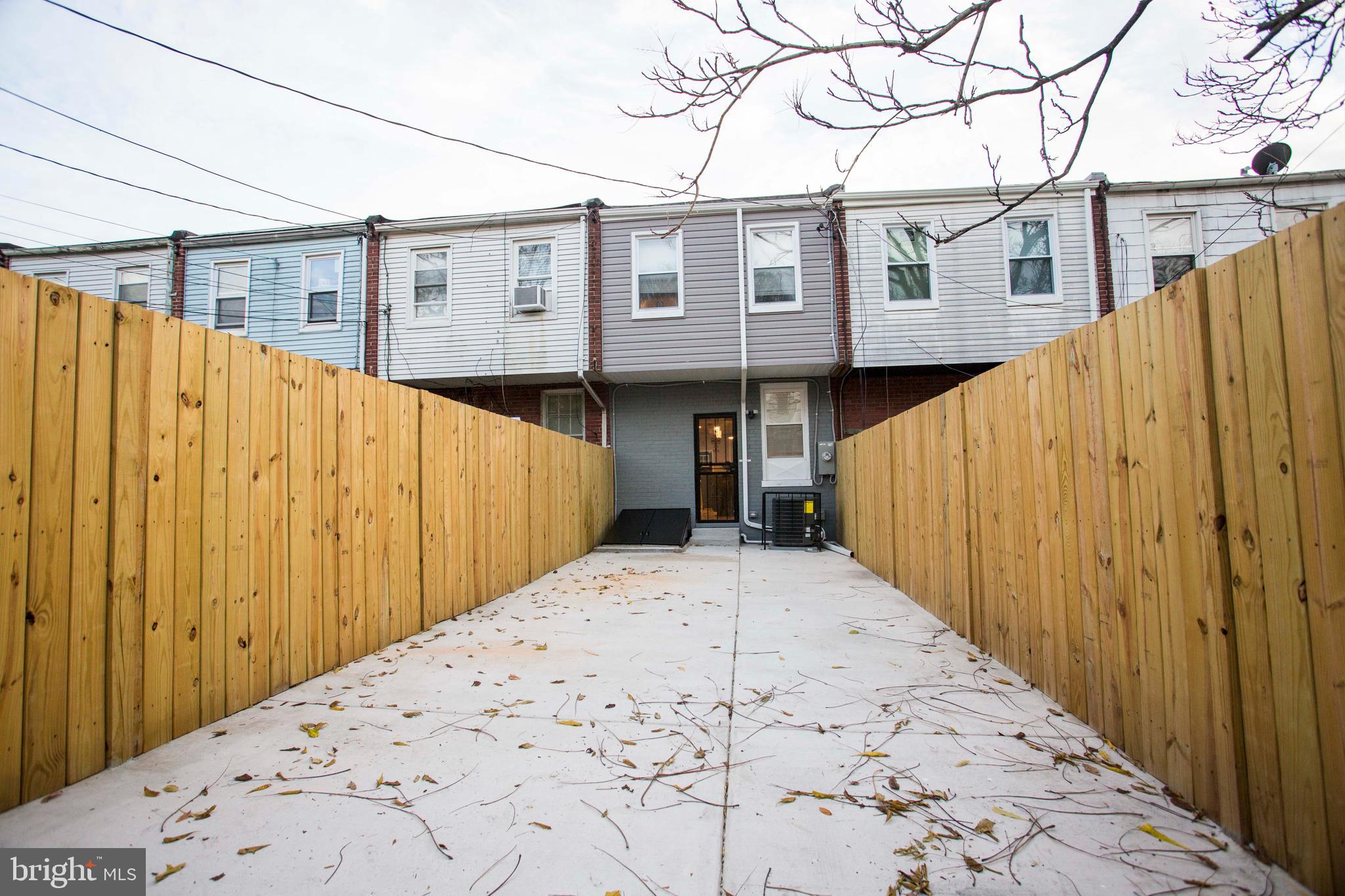 EAST BALTIMORE MIDWAY - Residential