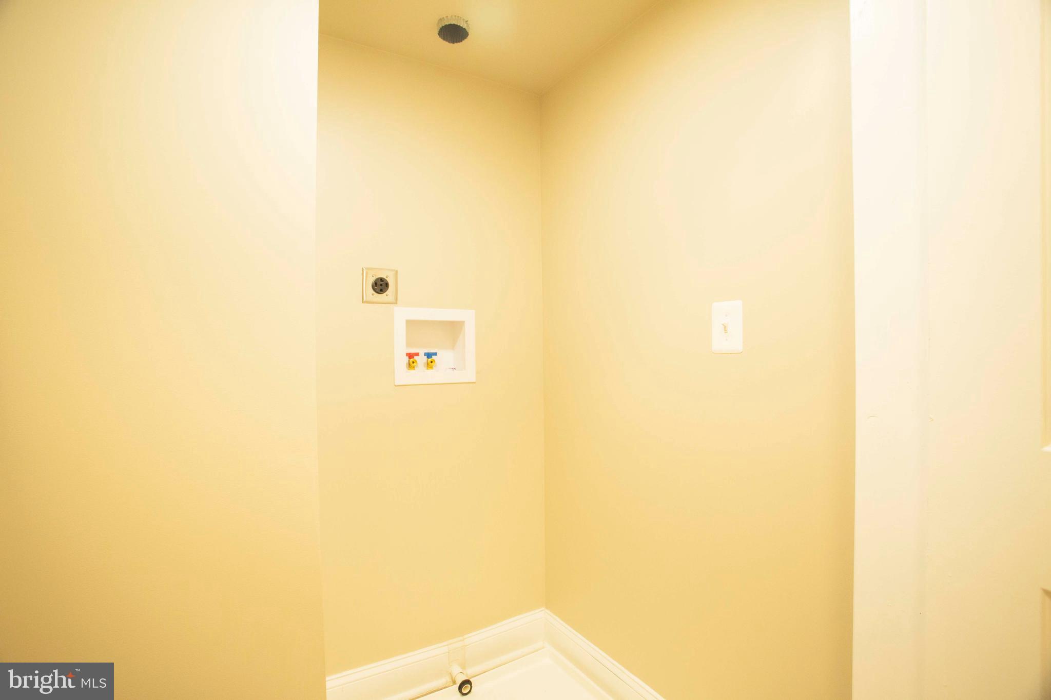 EAST BALTIMORE MIDWAY - Residential