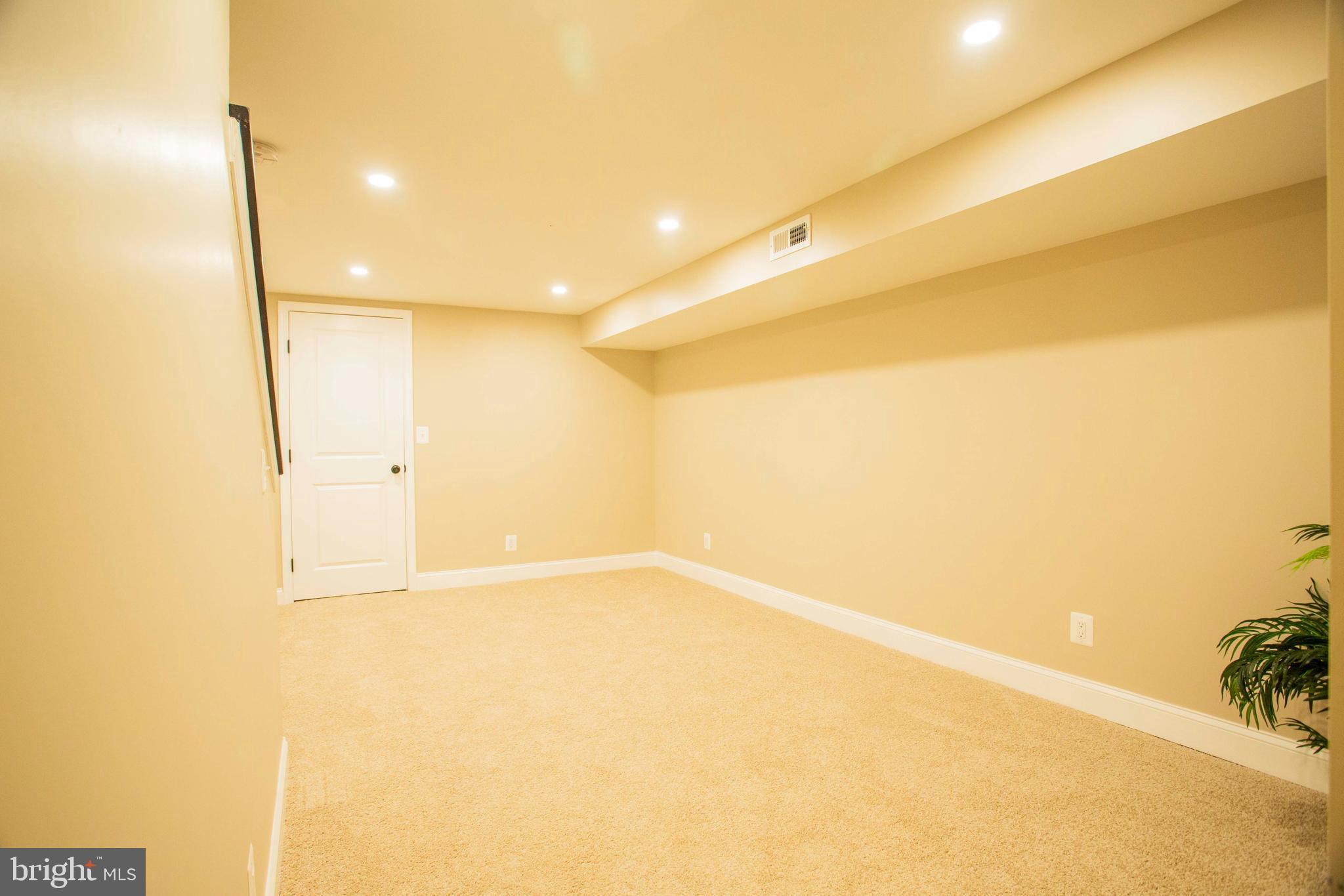 EAST BALTIMORE MIDWAY - Residential