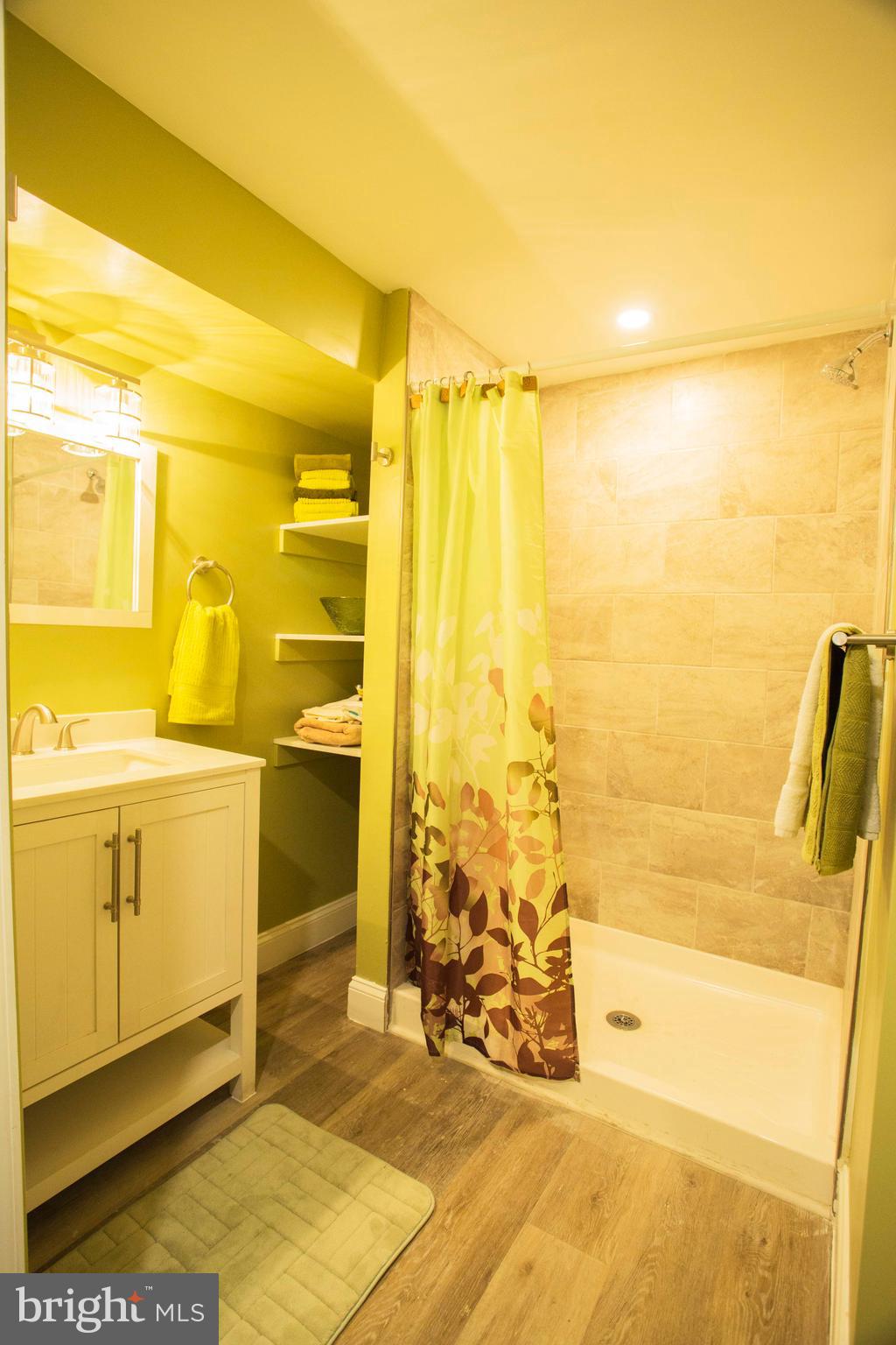 EAST BALTIMORE MIDWAY - Residential