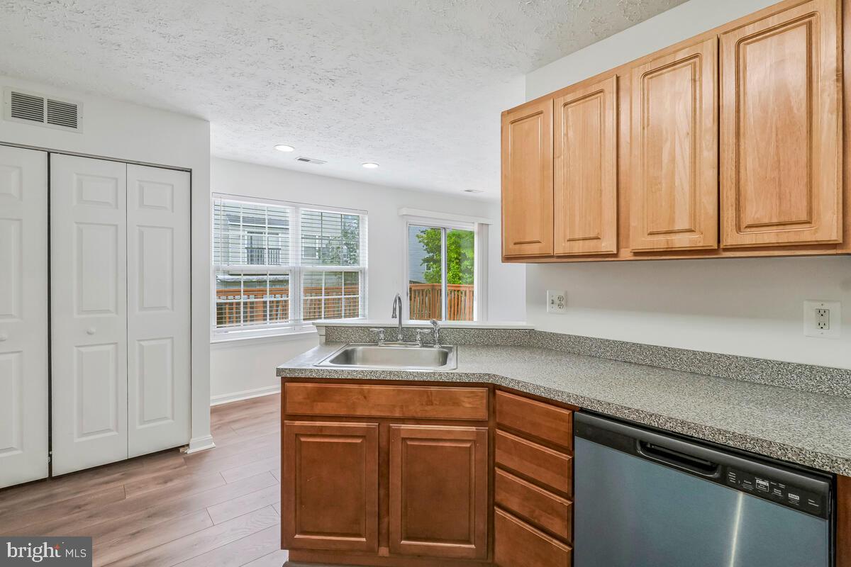 SOMERSET - Residential