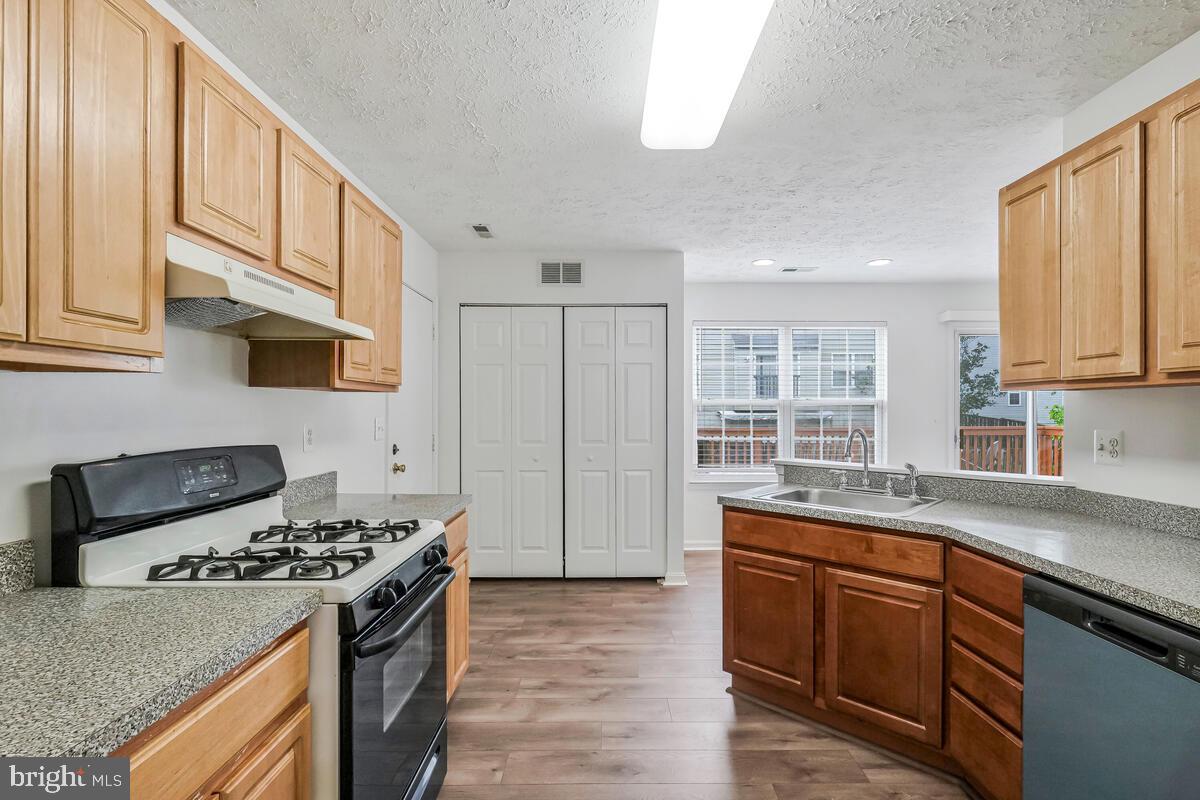 SOMERSET - Residential