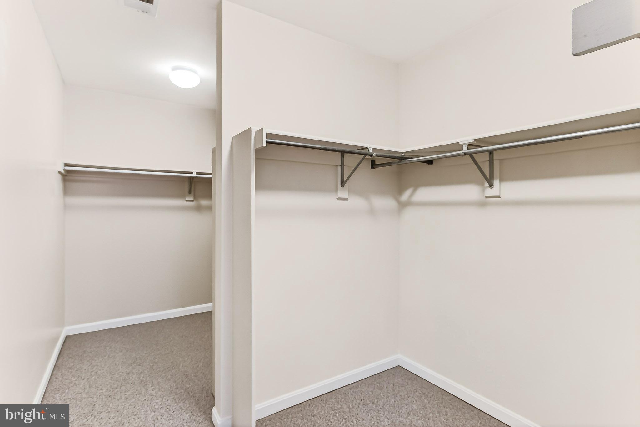 BROADLANDS - Residential